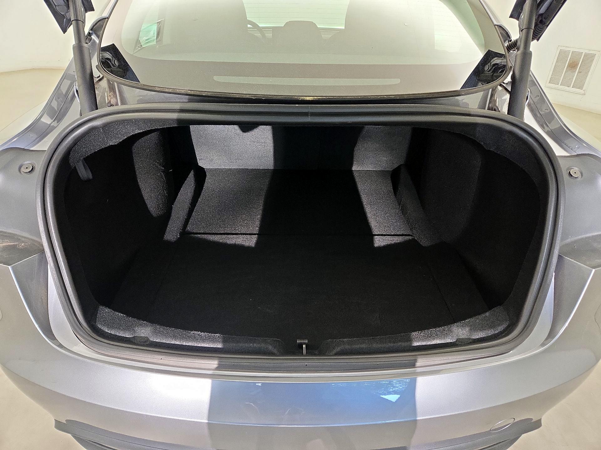 Thumbnail: 2025 Tesla Model 3 - 19