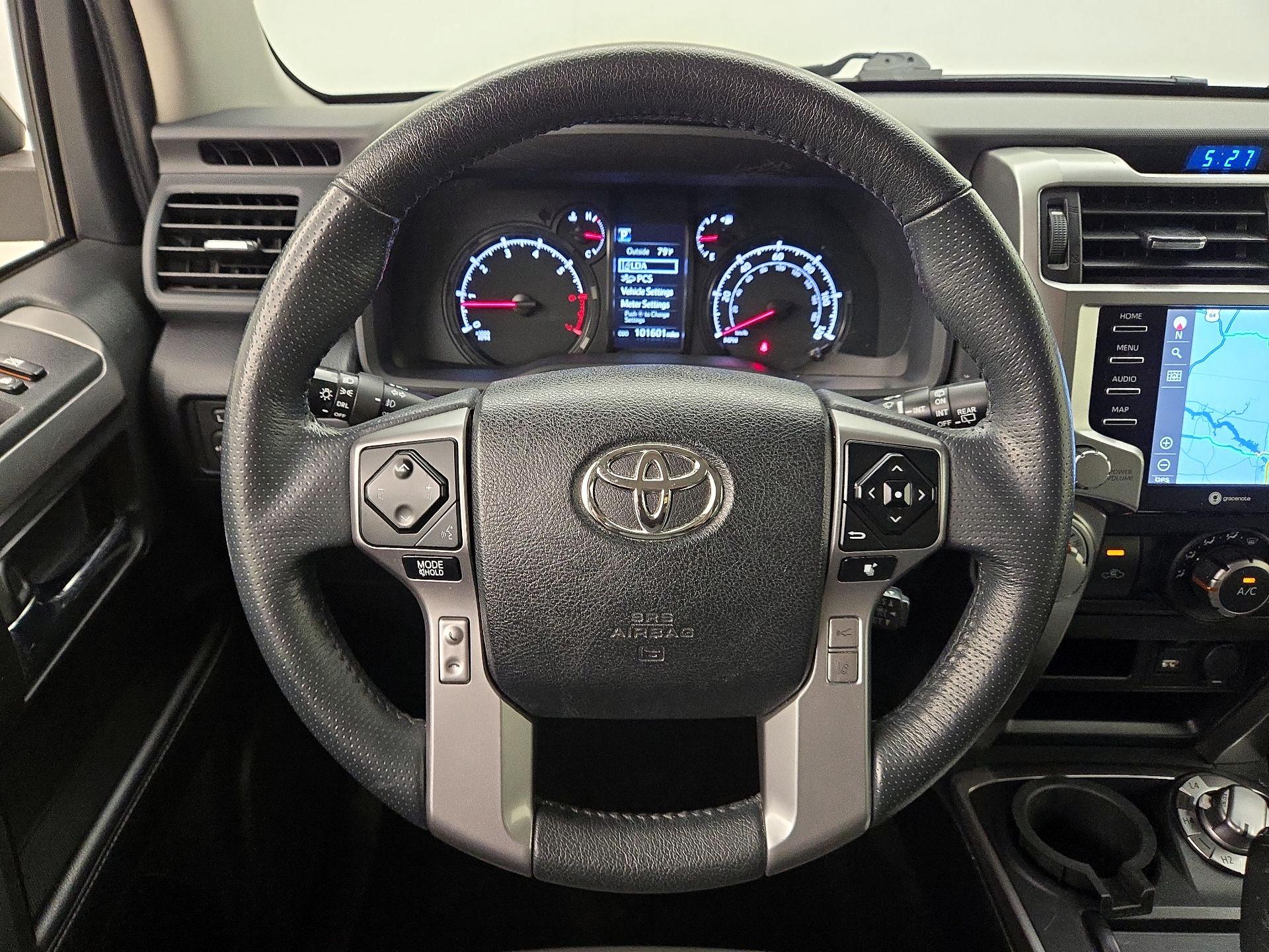 Thumbnail: 2020 Toyota 4Runner - 10