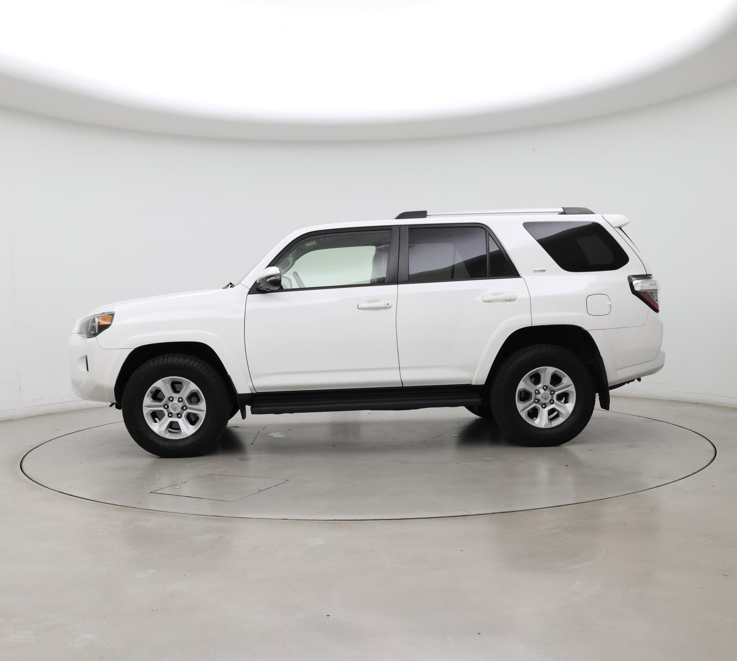 Thumbnail: 2020 Toyota 4Runner - 3