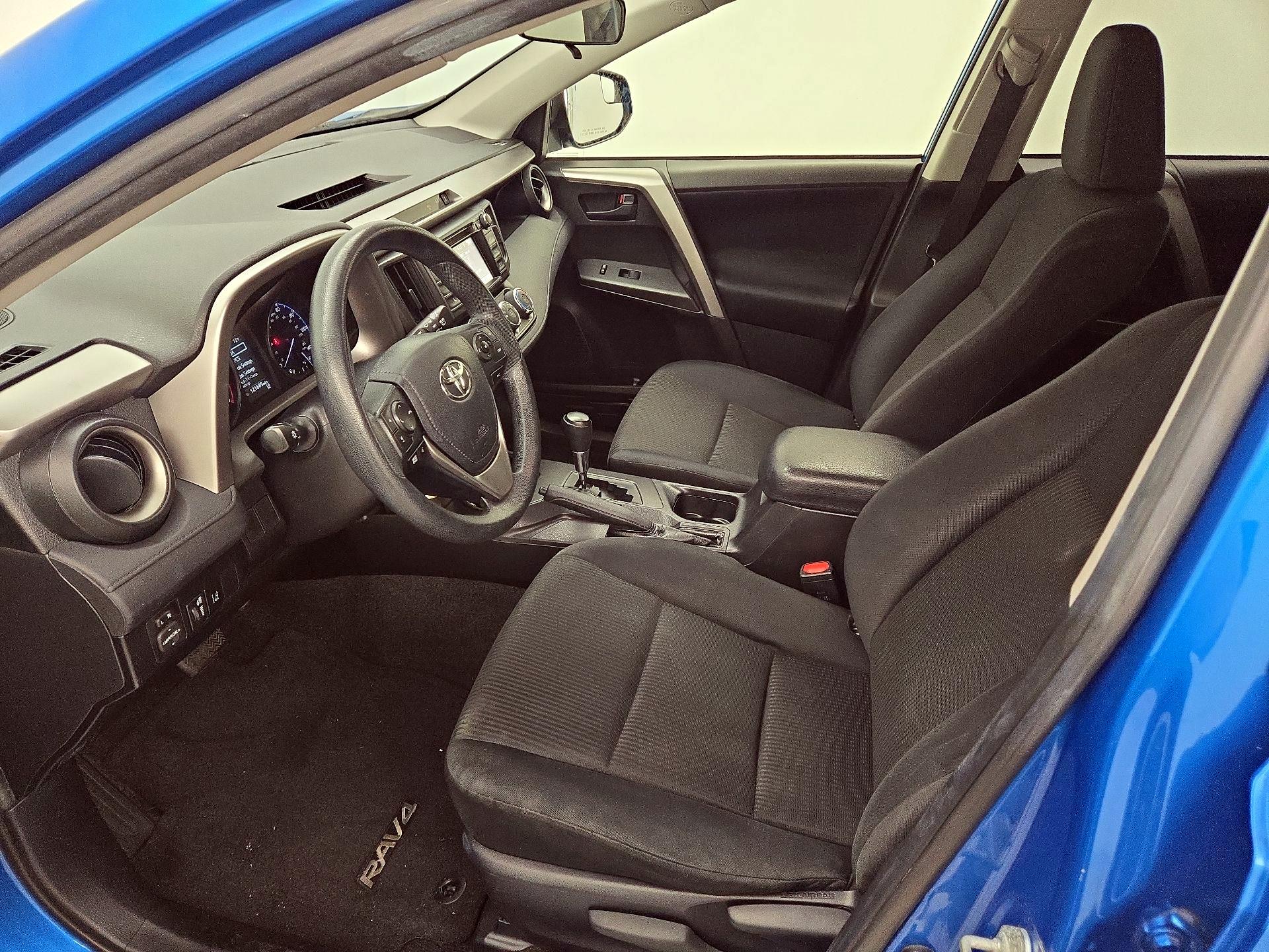 Thumbnail: 2017 Toyota RAV4 - 11