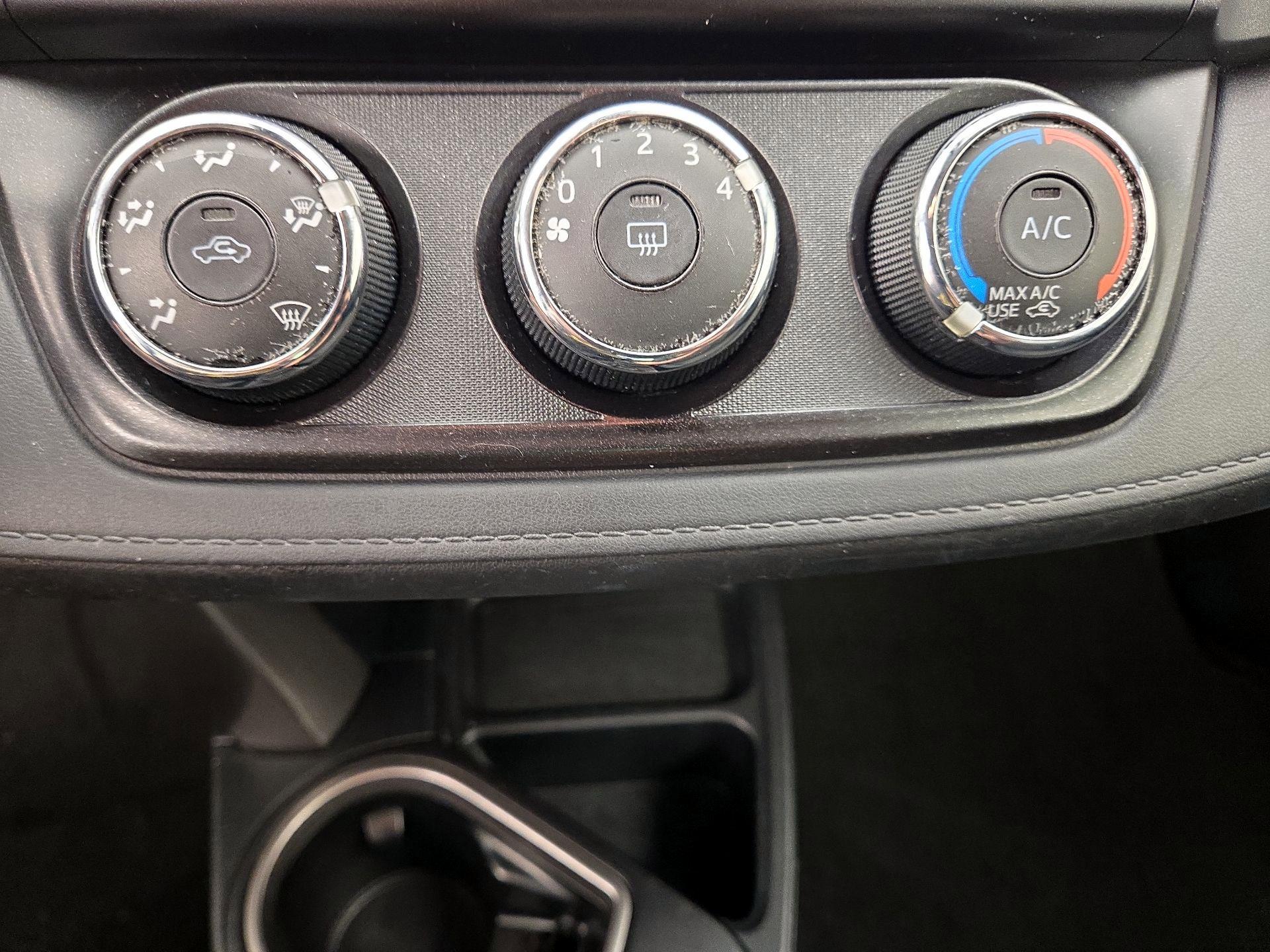 Thumbnail: 2017 Toyota RAV4 - 16