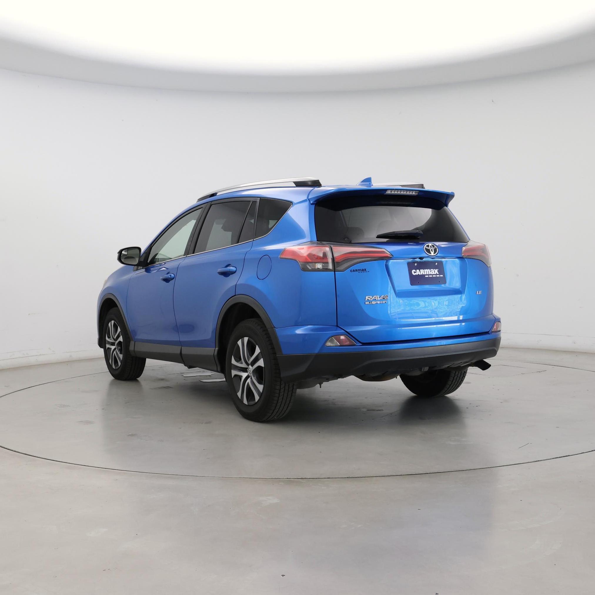 Thumbnail: 2017 Toyota RAV4 - 2