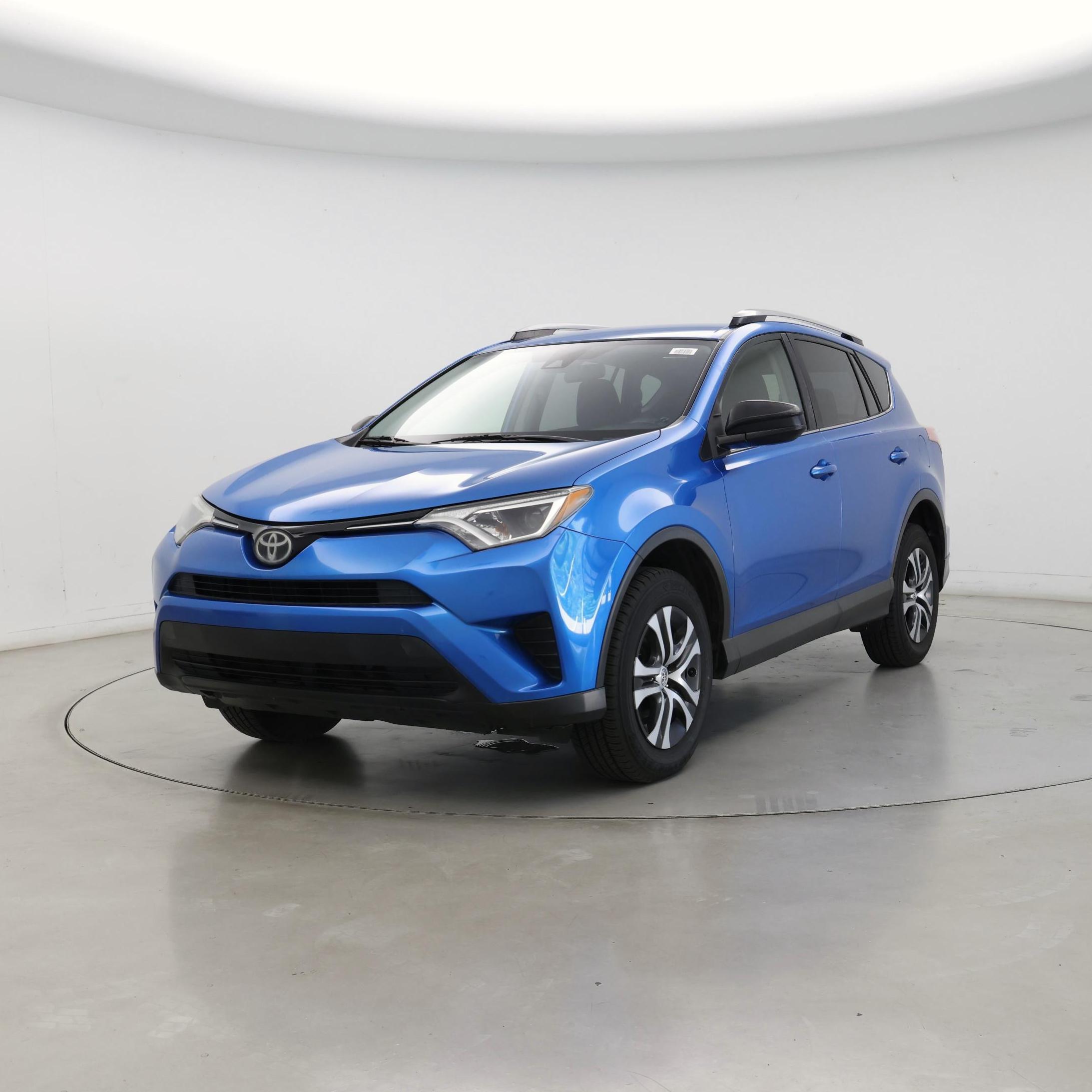 Thumbnail: 2017 Toyota RAV4 - 4