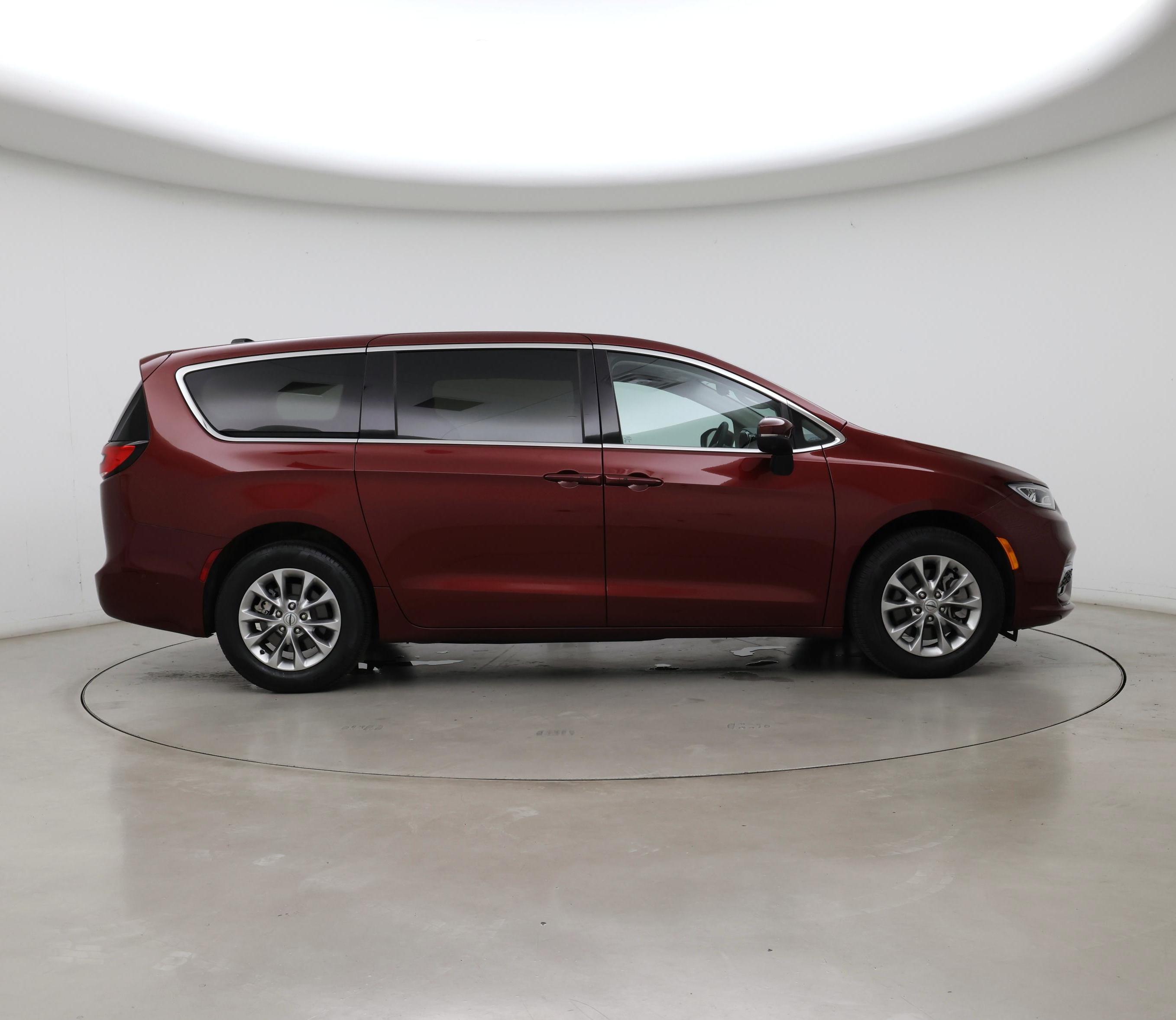 Thumbnail: 2023 Chrysler Pacifica - 7