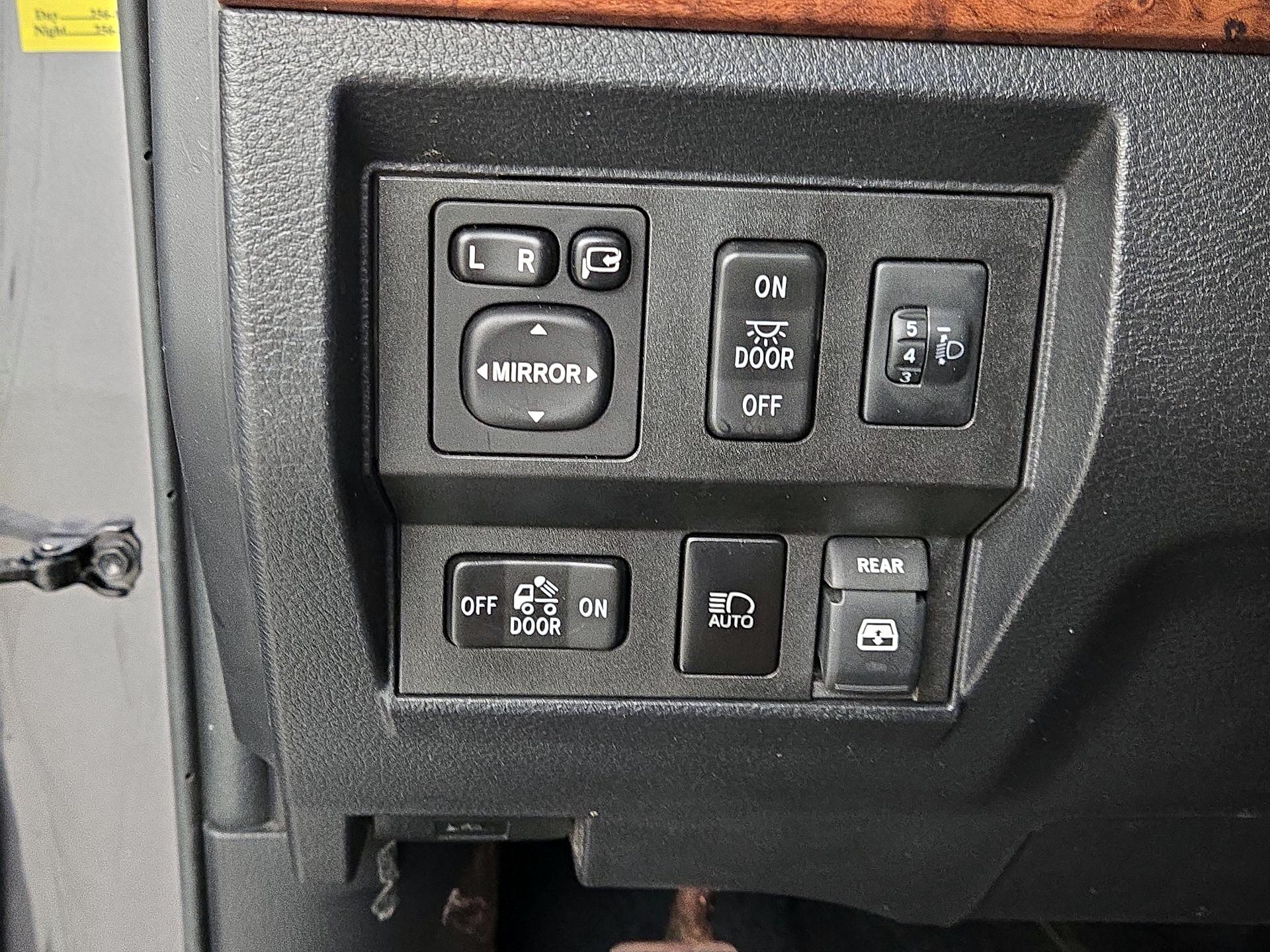 Thumbnail: 2018 Toyota Tundra - 13