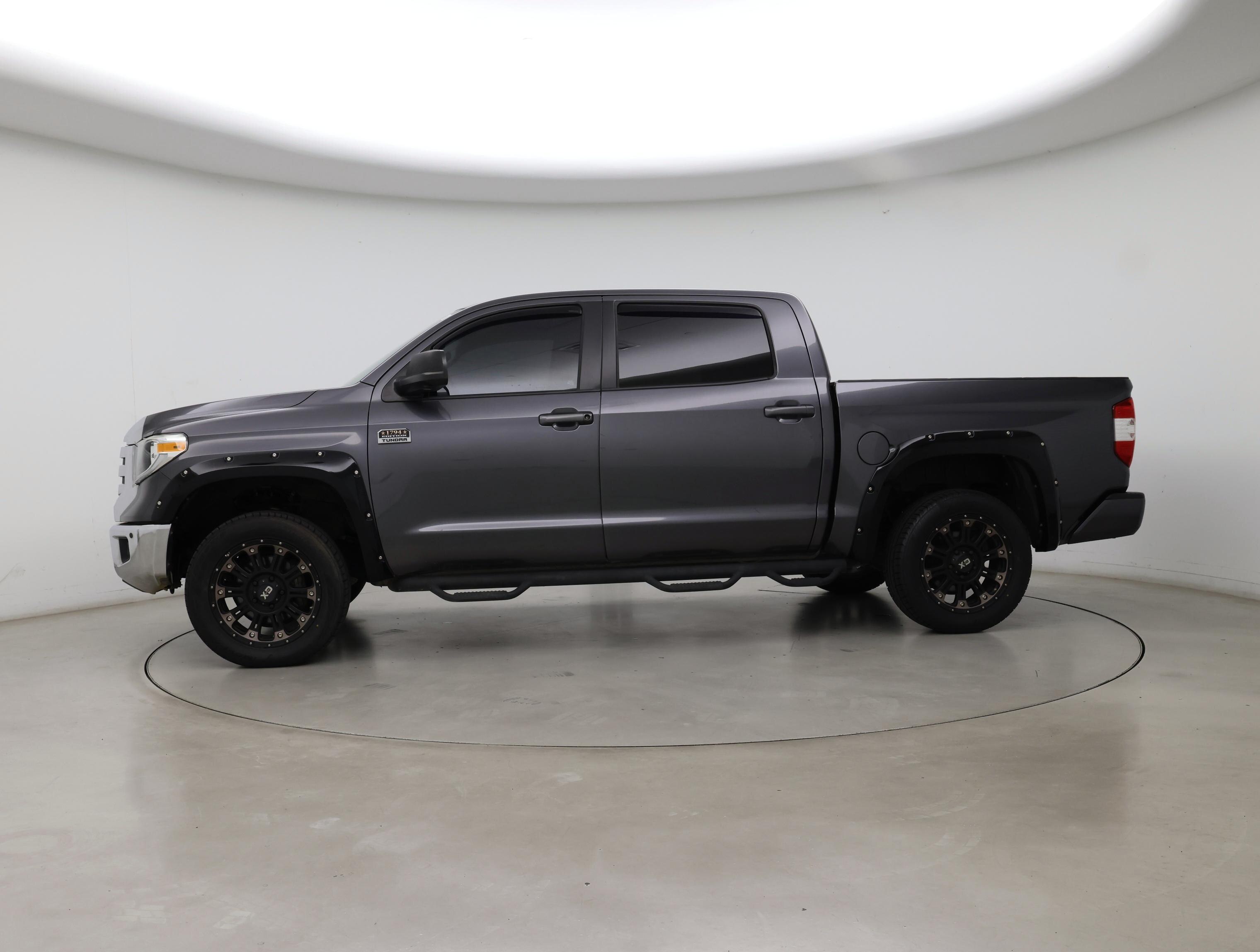 Thumbnail: 2018 Toyota Tundra - 3