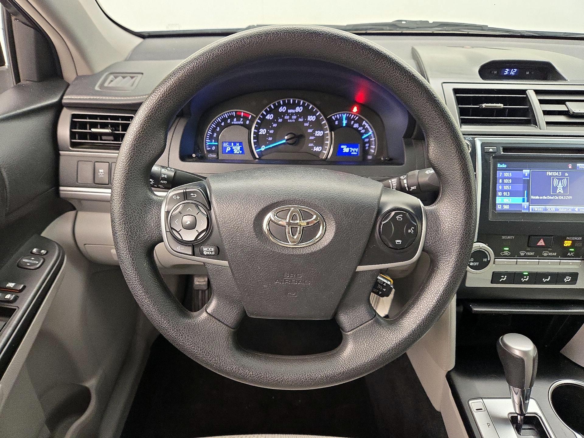 Thumbnail: 2014 Toyota Camry - 10