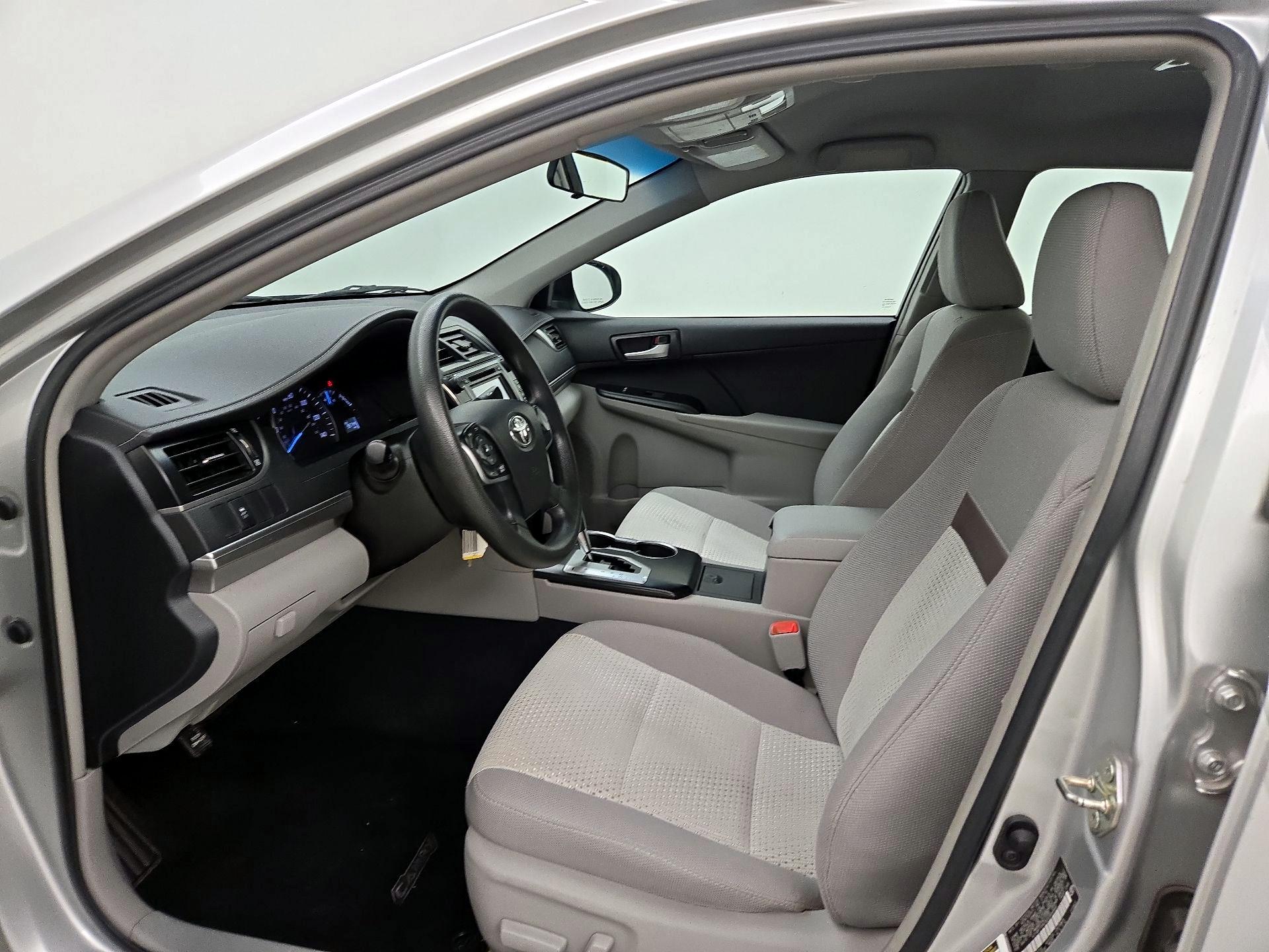 Thumbnail: 2014 Toyota Camry - 11