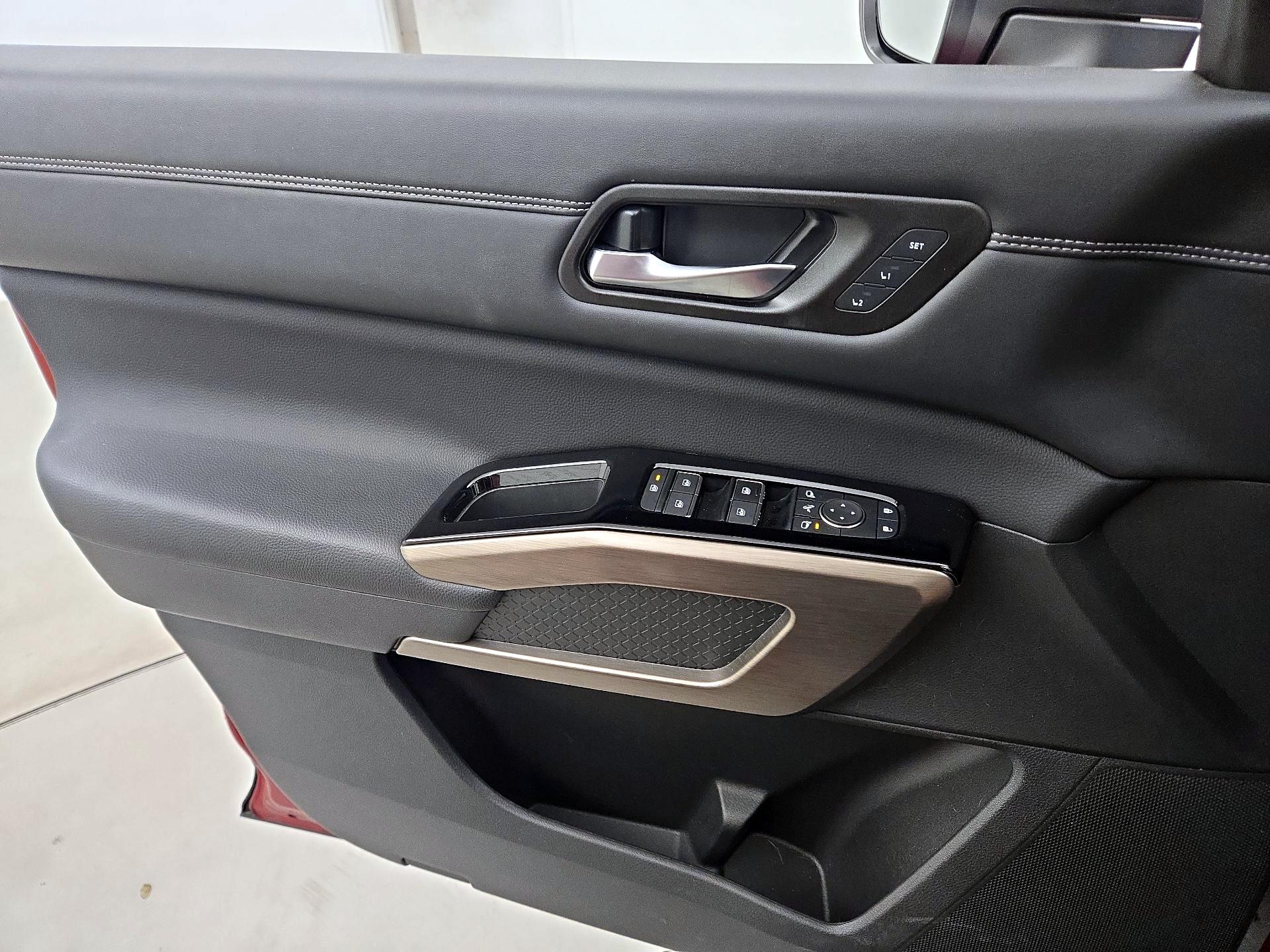 Thumbnail: 2024 Nissan Pathfinder - 12