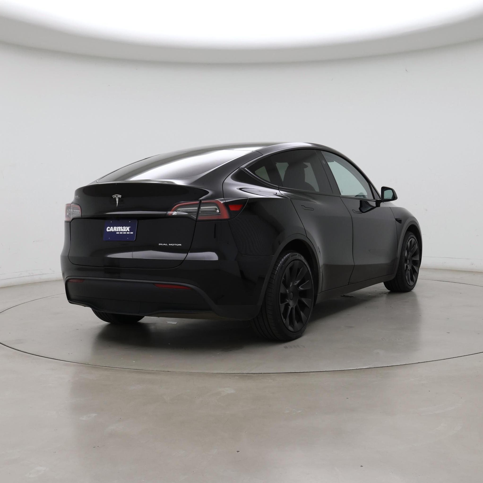 Thumbnail: 2023 Tesla Model Y - 8
