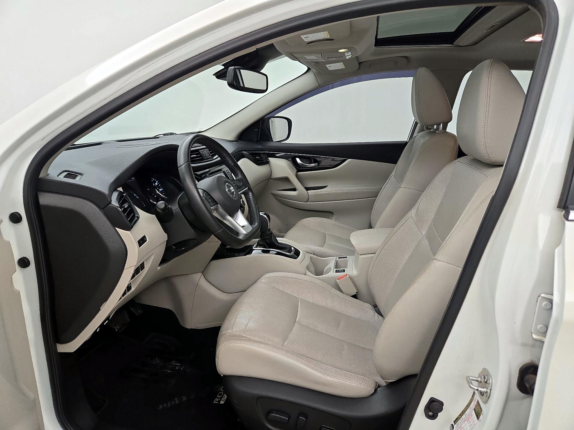 Thumbnail: 2019 Nissan Rogue Sport - 11