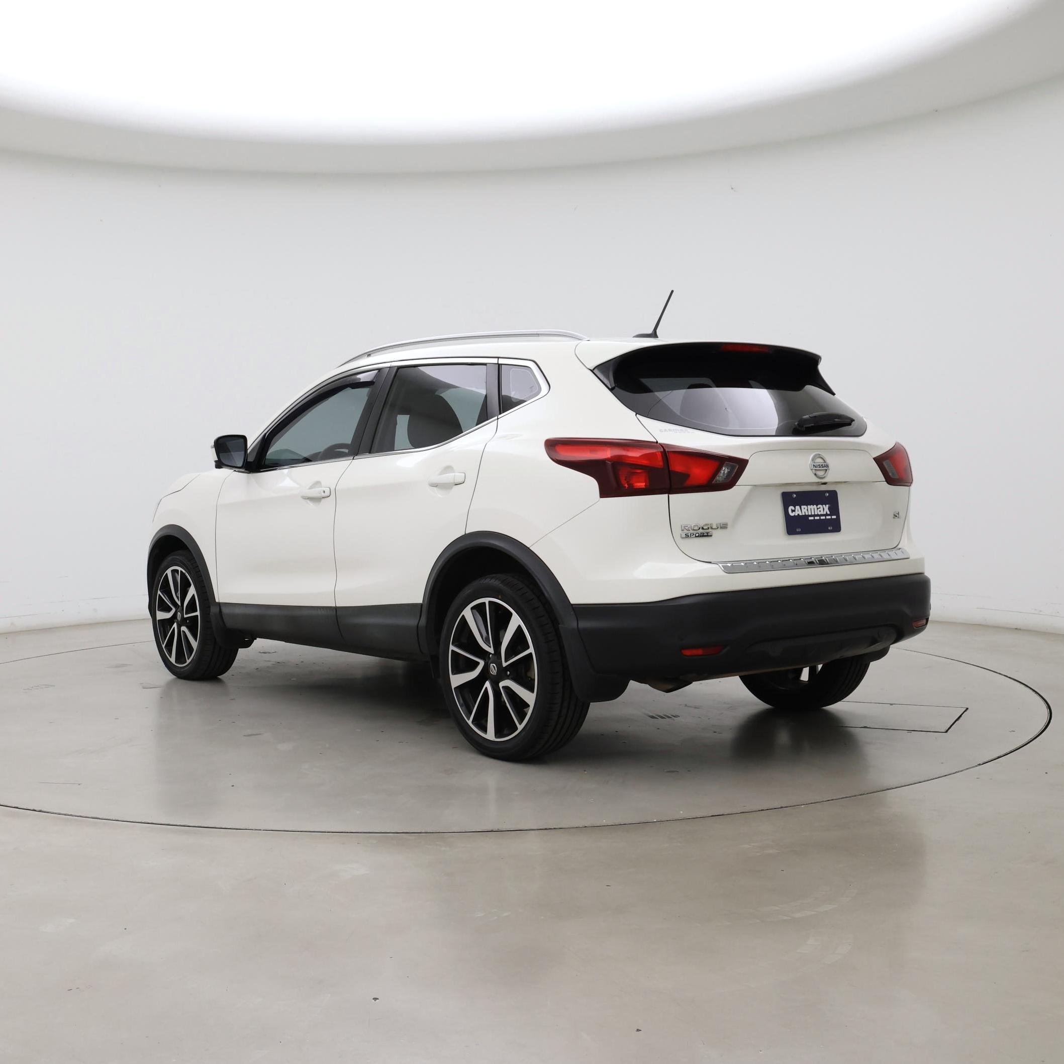Thumbnail: 2019 Nissan Rogue Sport - 2