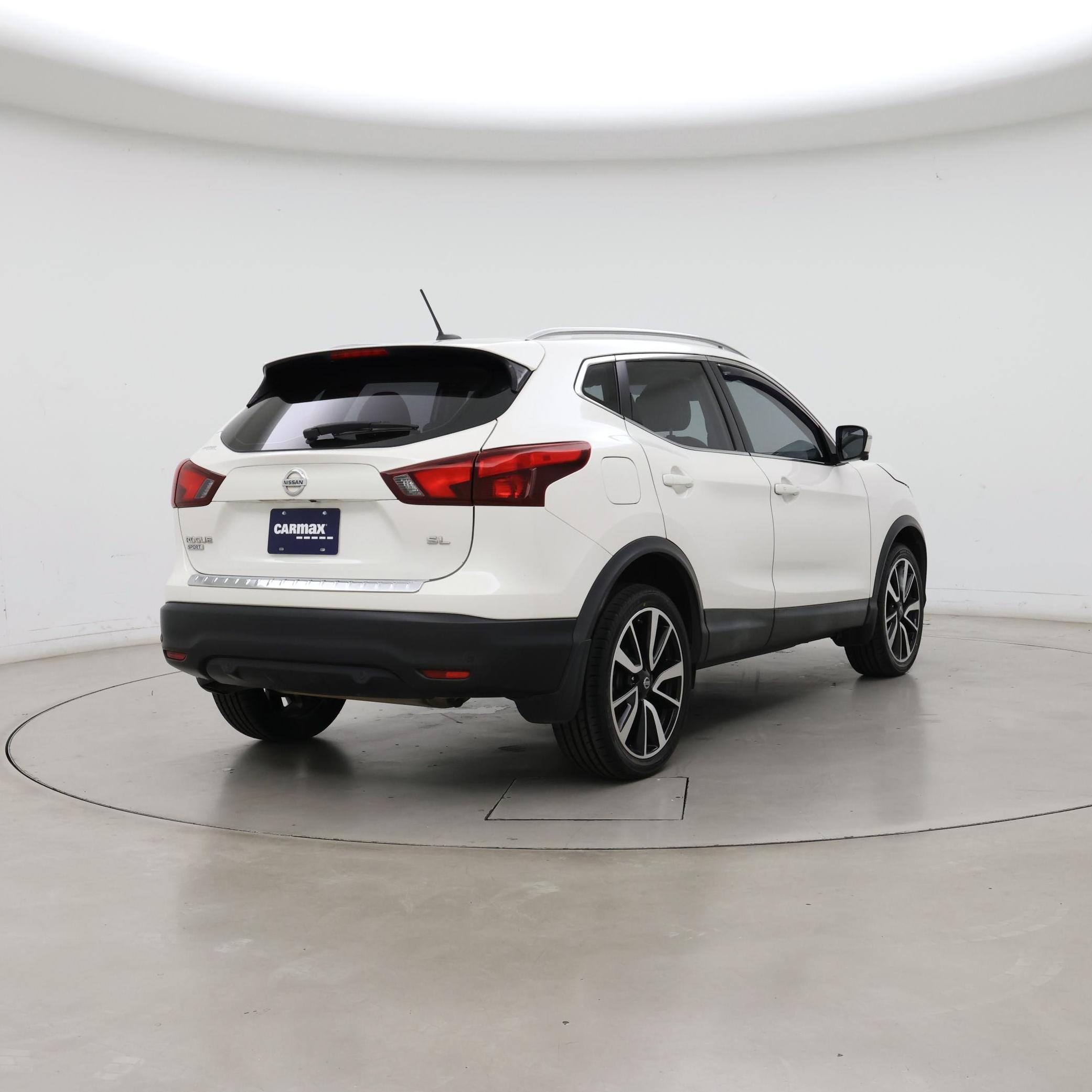 Thumbnail: 2019 Nissan Rogue Sport - 8