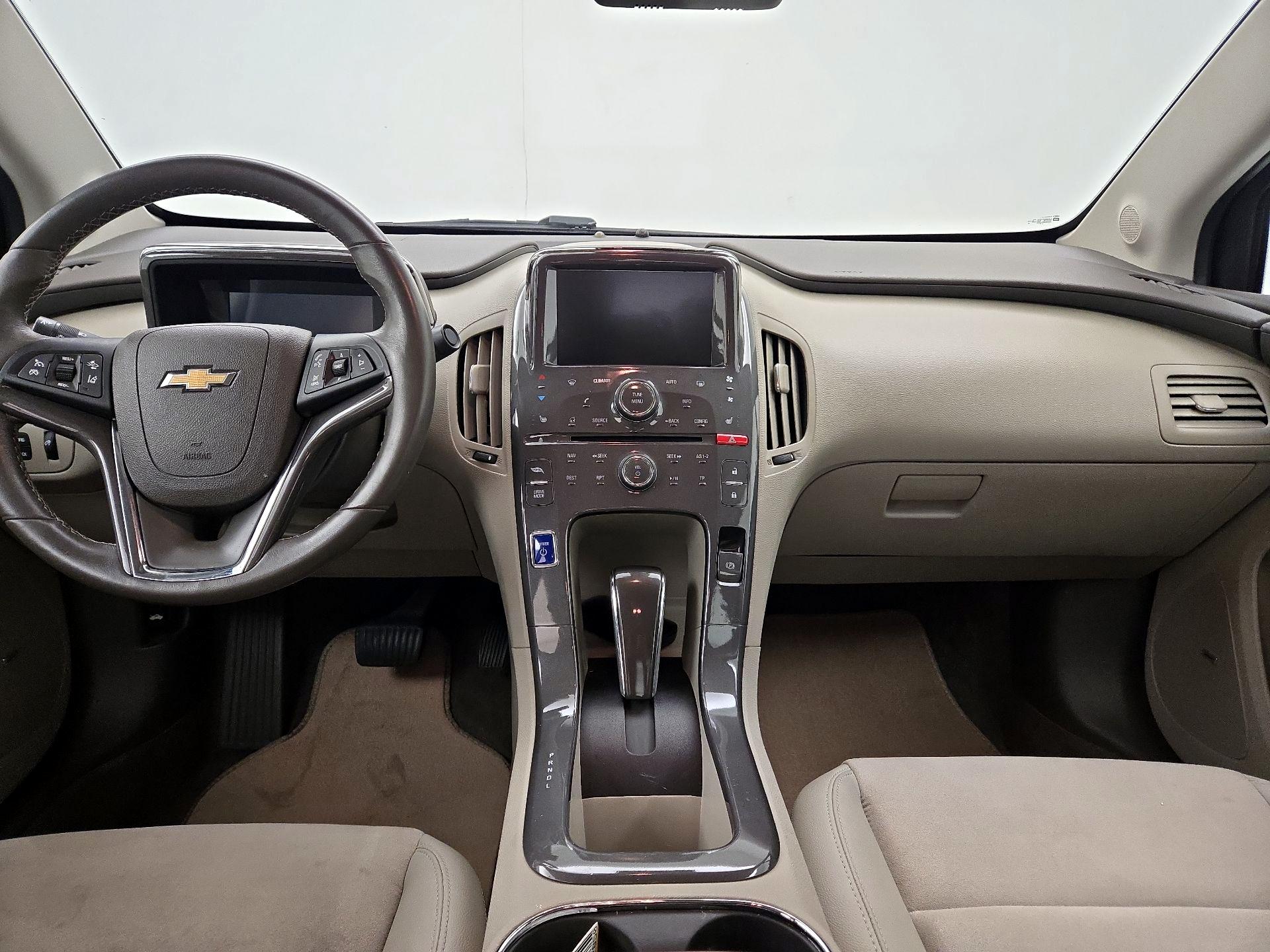 Thumbnail: 2015 Chevrolet Volt - 9