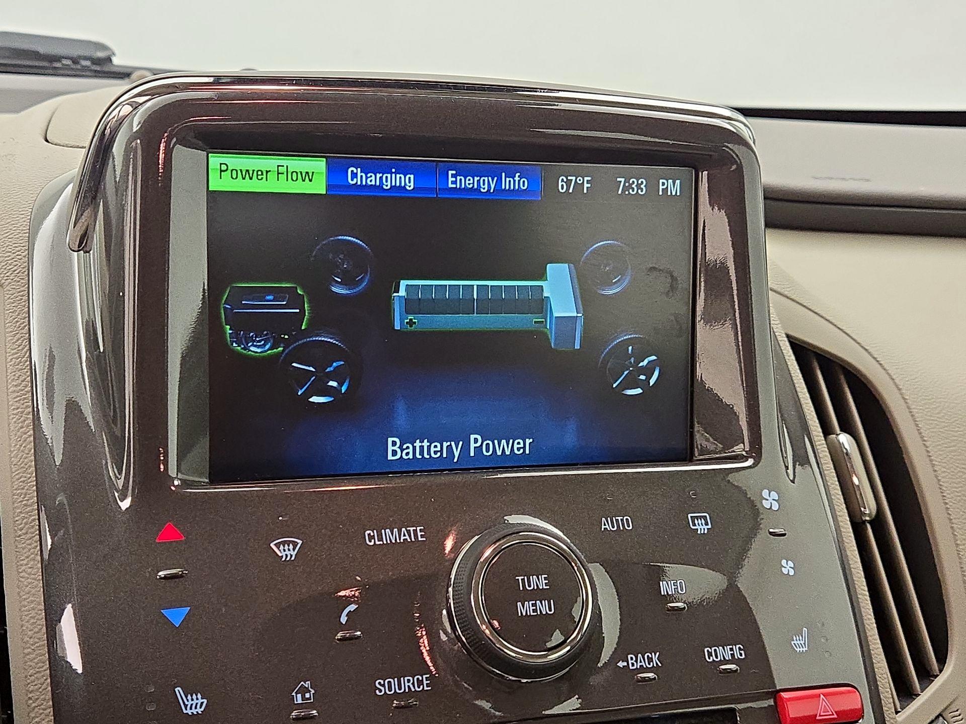 Thumbnail: 2015 Chevrolet Volt - 15
