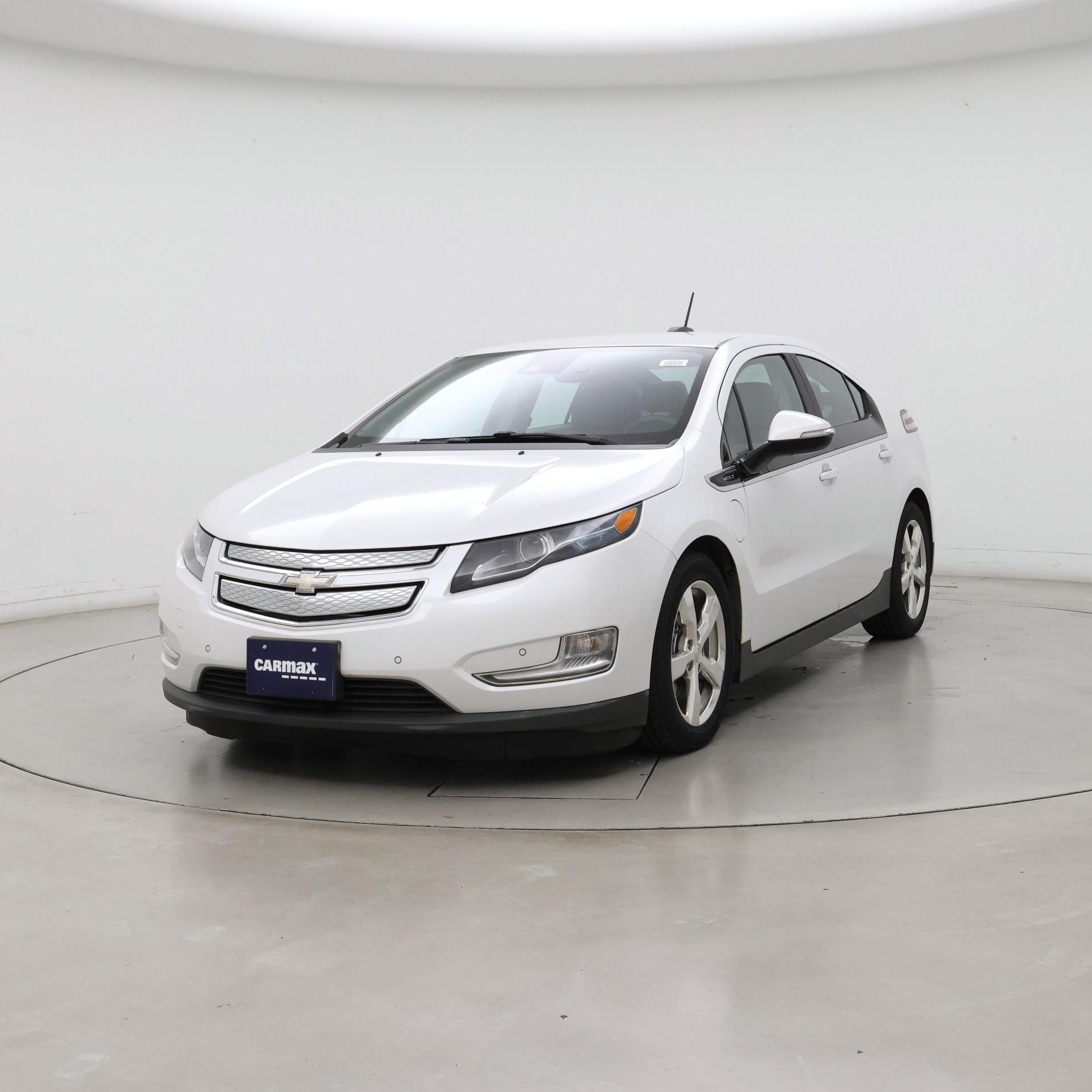 Thumbnail: 2015 Chevrolet Volt - 4