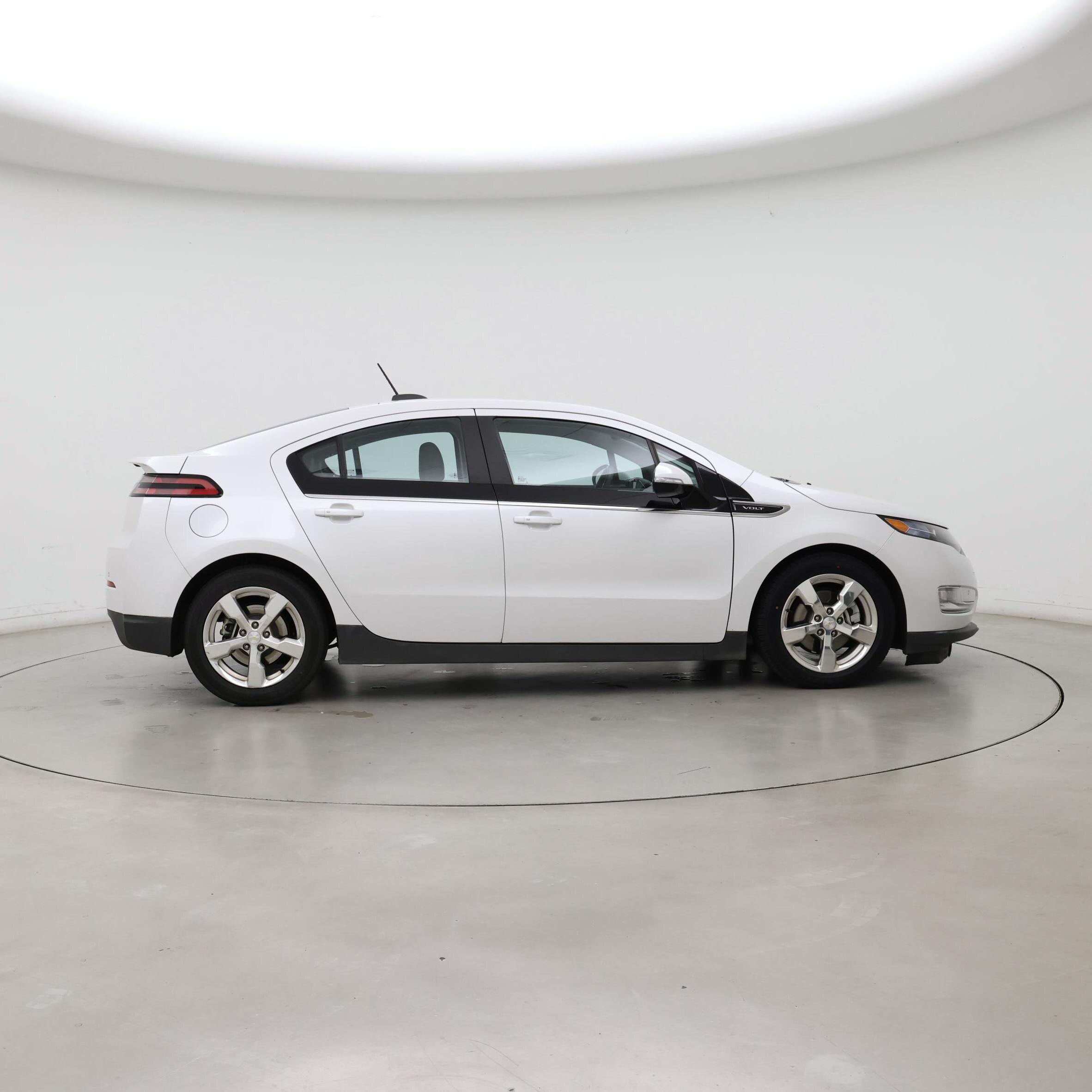 Thumbnail: 2015 Chevrolet Volt - 7
