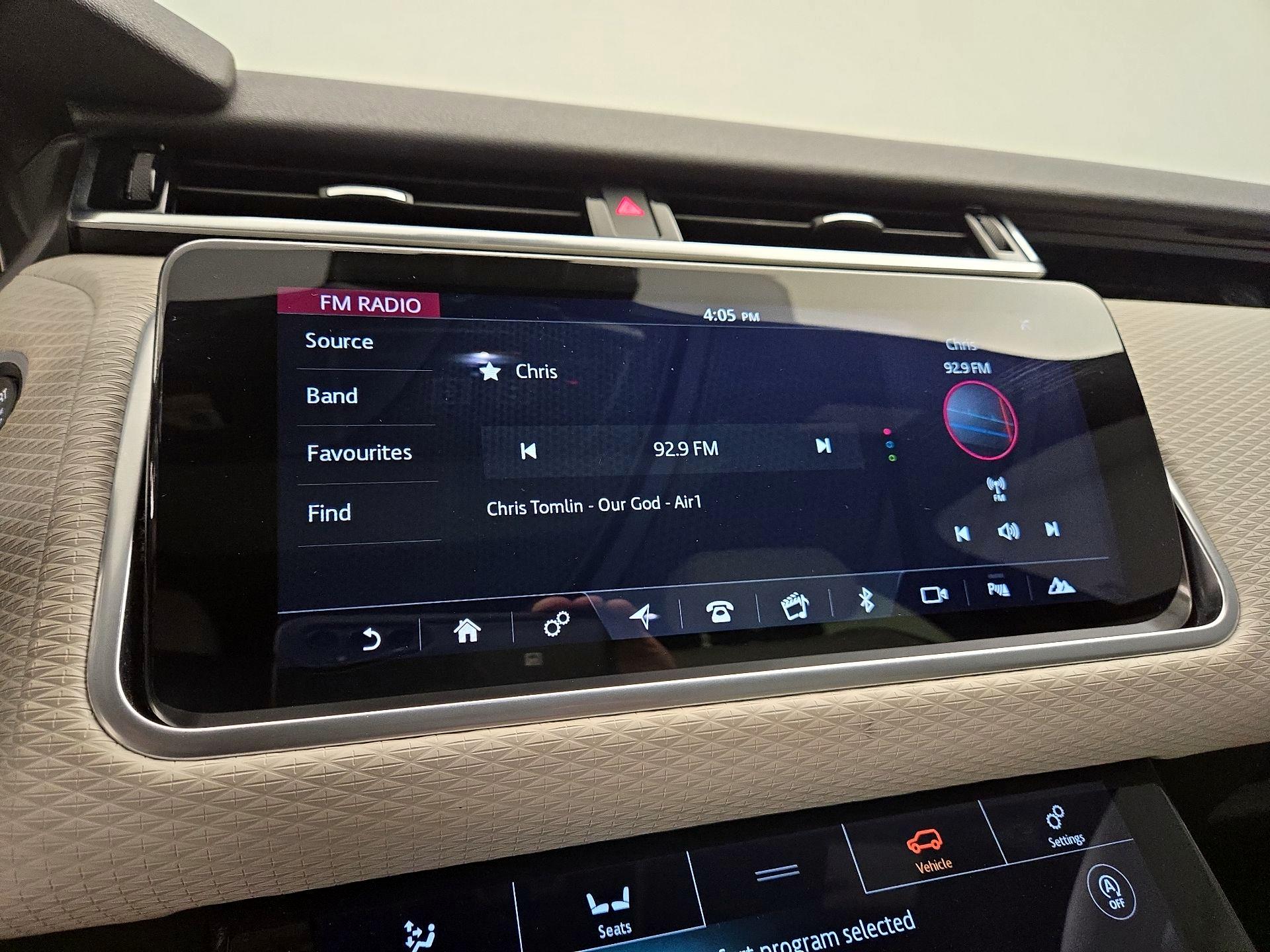 Thumbnail: 2020 Land Rover Range Rover Velar - 16