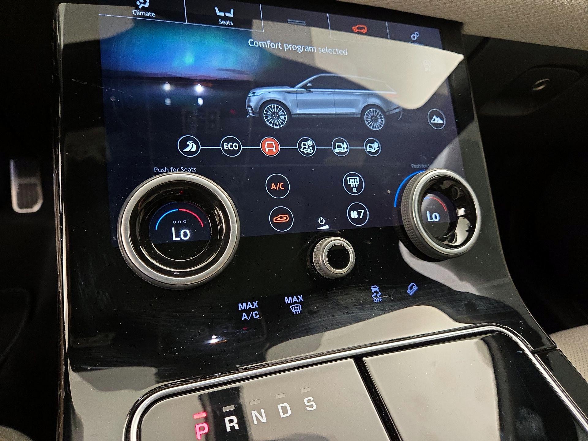 Thumbnail: 2020 Land Rover Range Rover Velar - 17