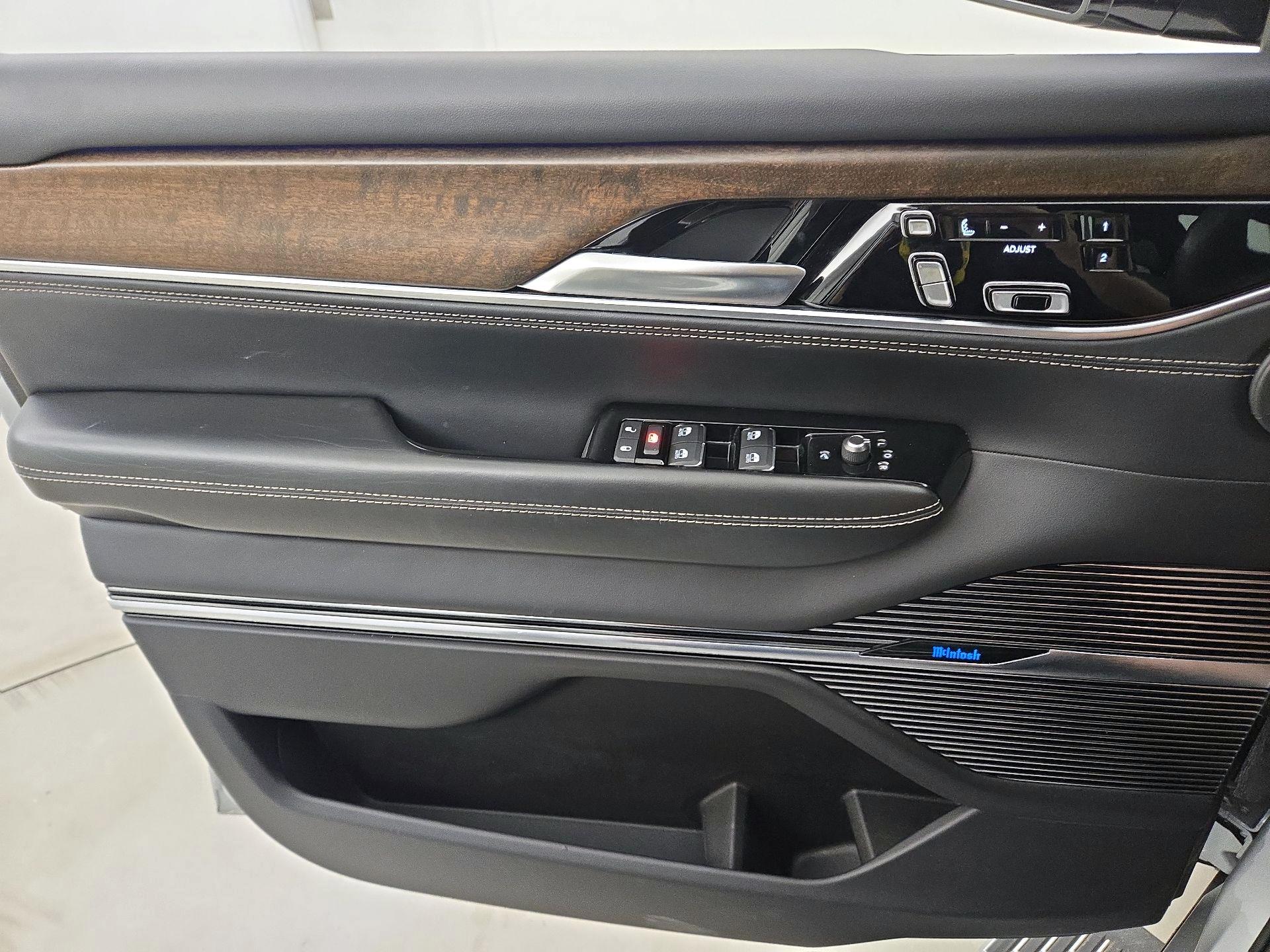 Thumbnail: 2023 Jeep Grand Wagoneer L - 12
