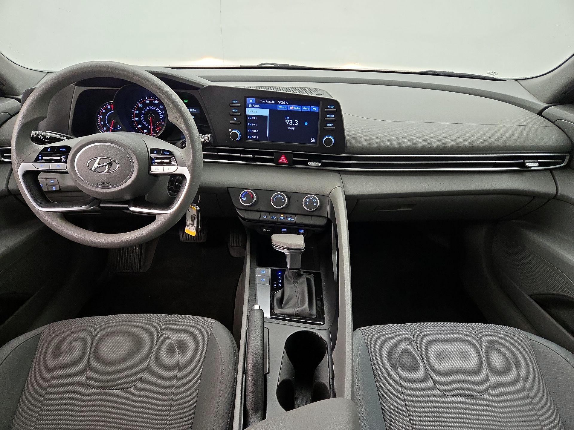Thumbnail: 2022 Hyundai Elantra - 9