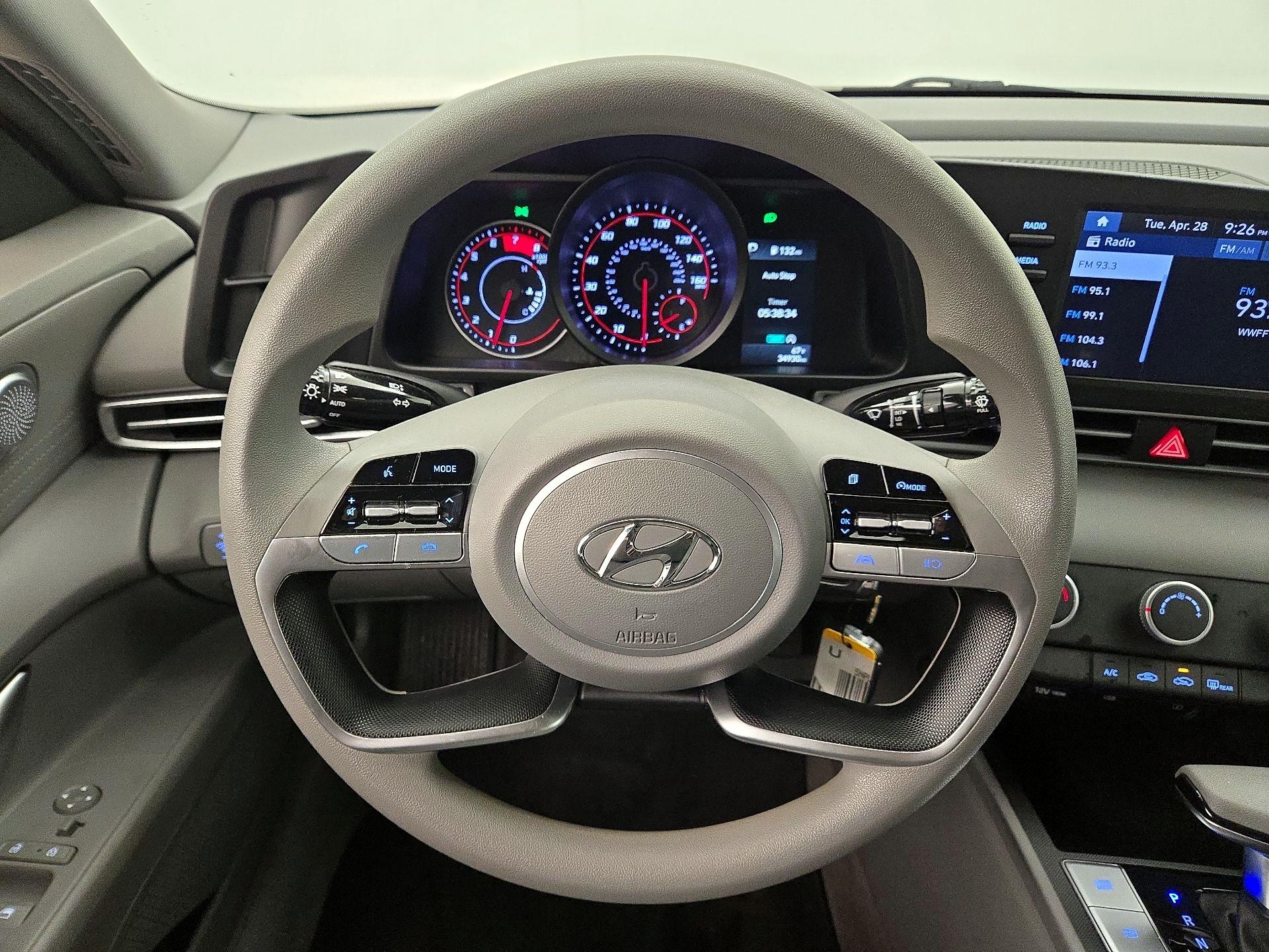 Thumbnail: 2022 Hyundai Elantra - 10