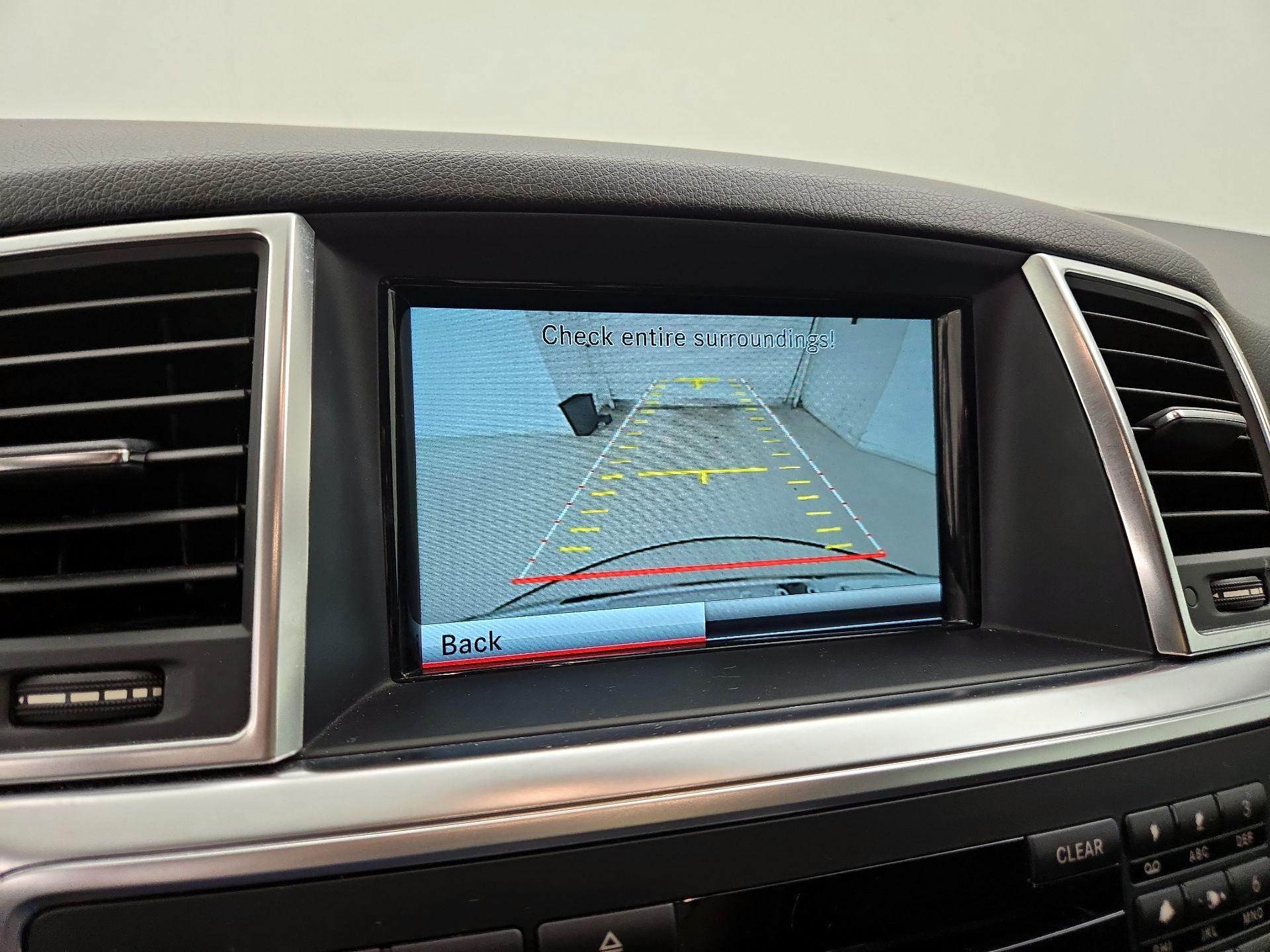 Thumbnail: 2015 Mercedes-Benz M-Class - 15