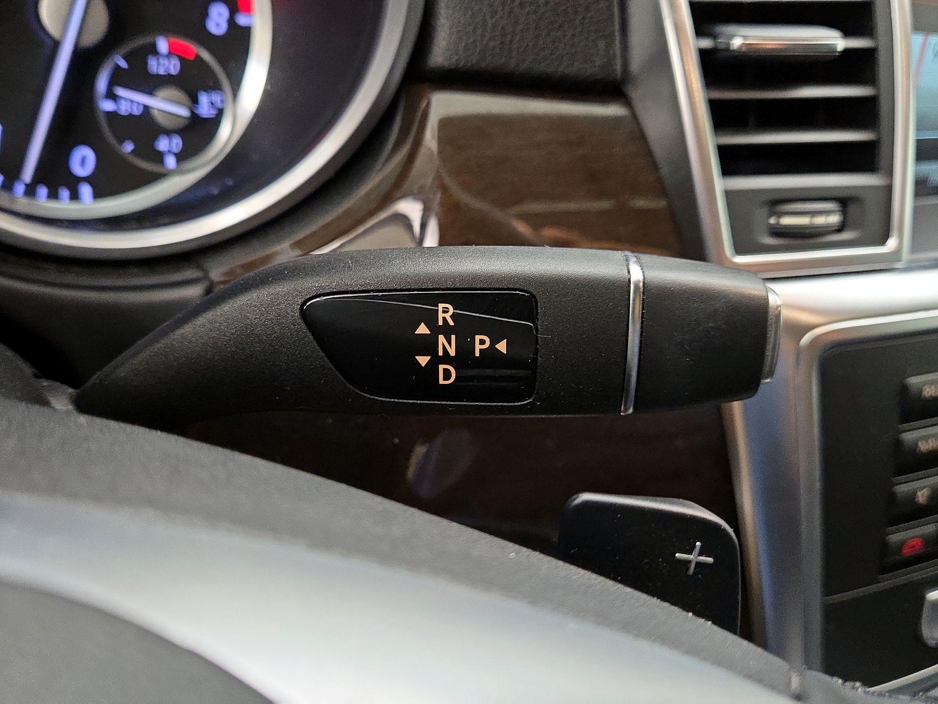 Thumbnail: 2015 Mercedes-Benz M-Class - 18