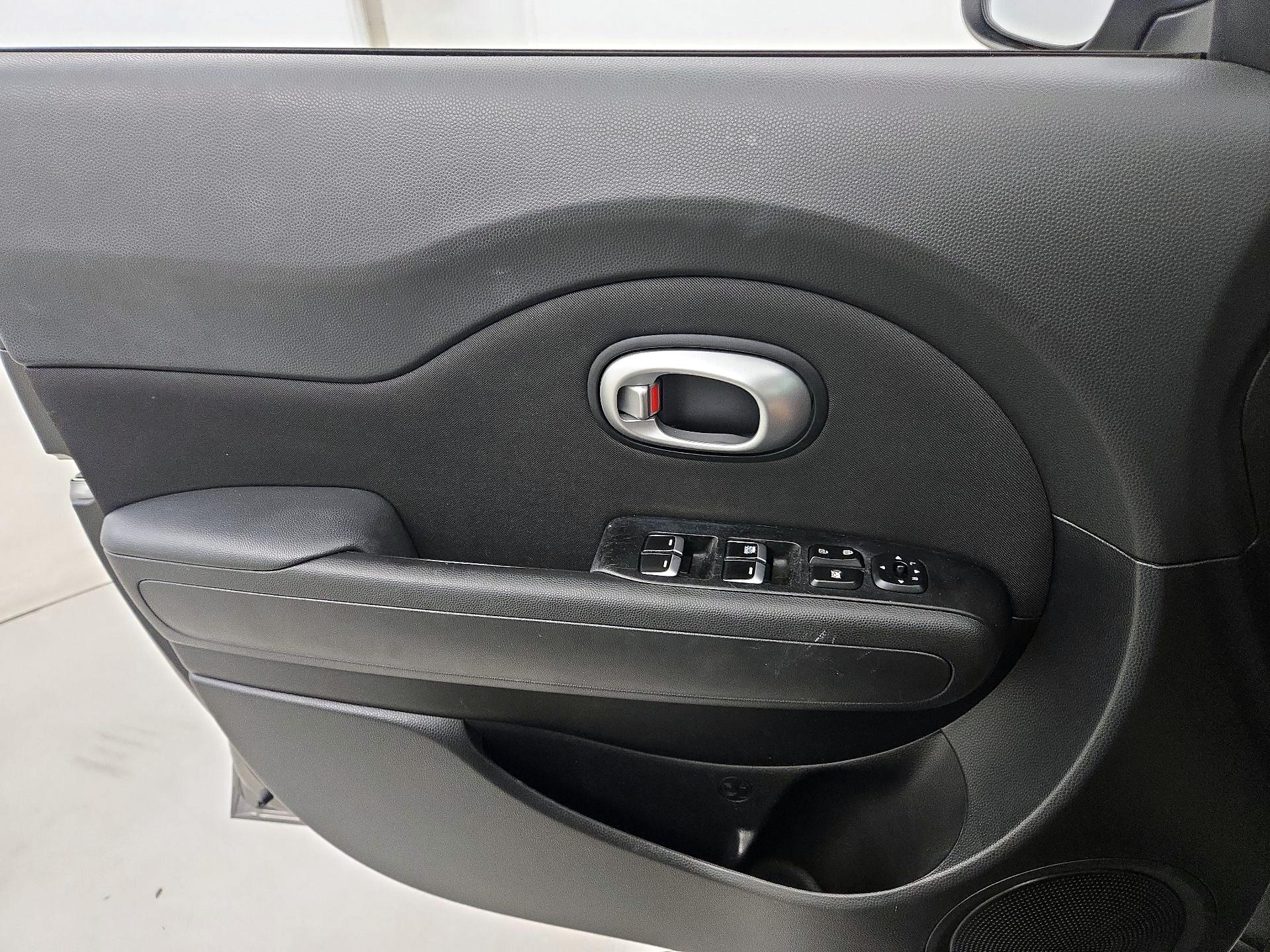 Thumbnail: 2018 Kia Soul - 12