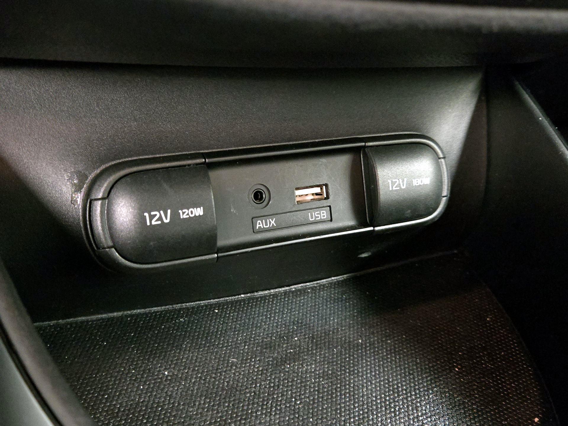 Thumbnail: 2018 Kia Soul - 17