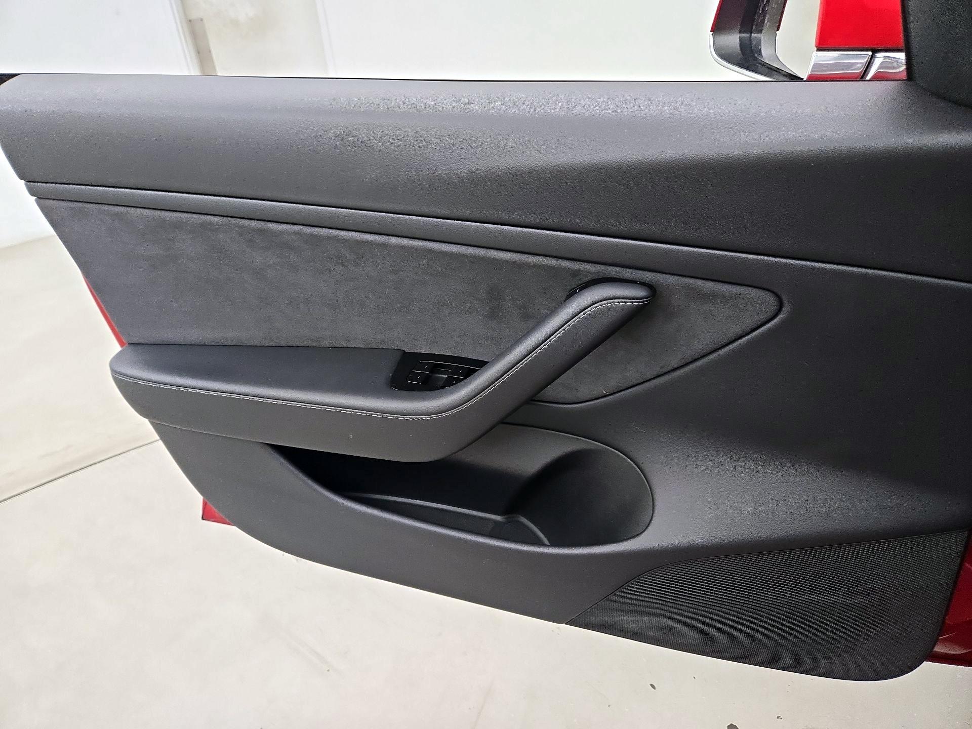 Thumbnail: 2020 Tesla Model 3 - 12