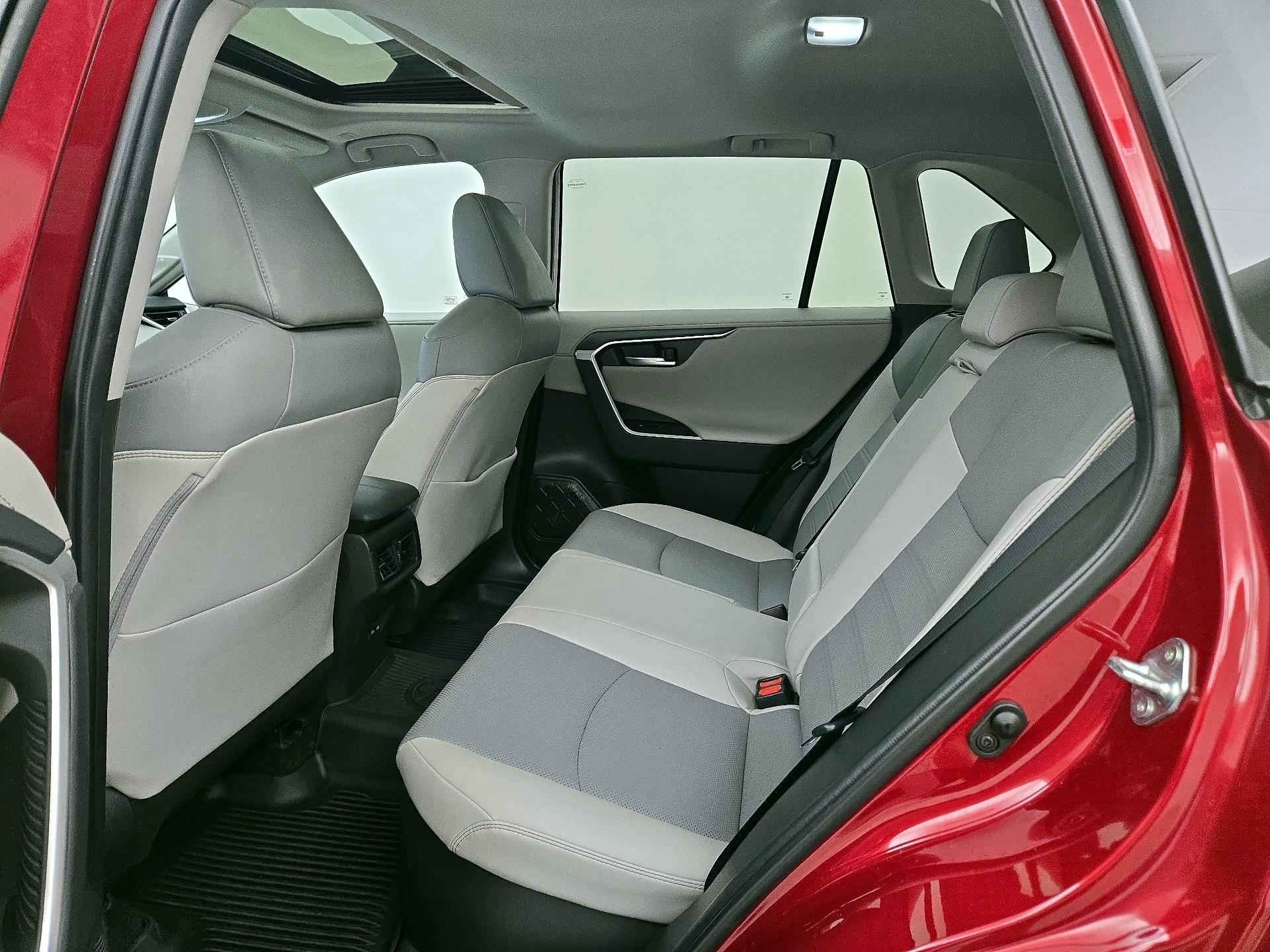 Thumbnail: 2023 Toyota RAV4 - 20