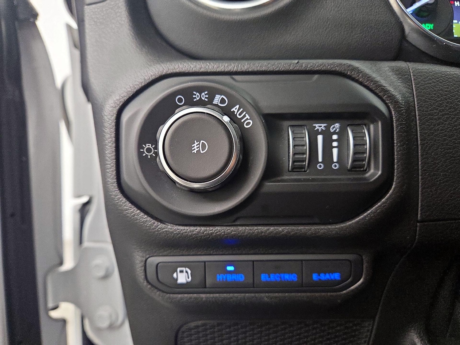 2021 Jeep Wrangler Unlimited Sahara 4XE - Photo 14