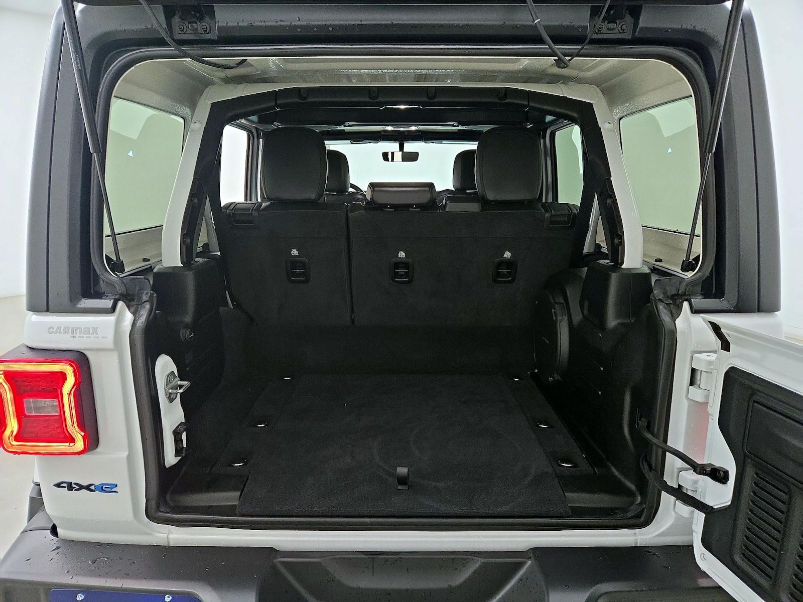 2021 Jeep Wrangler Unlimited Sahara 4XE - Photo 22