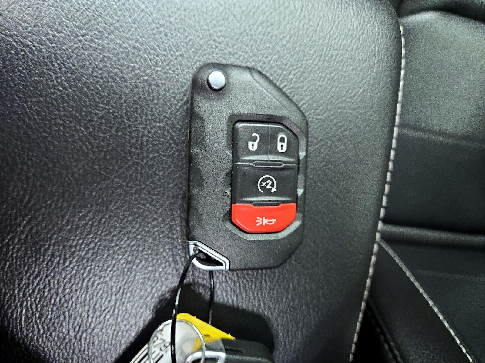 2021 Jeep Wrangler Unlimited Sahara 4XE - Photo 24