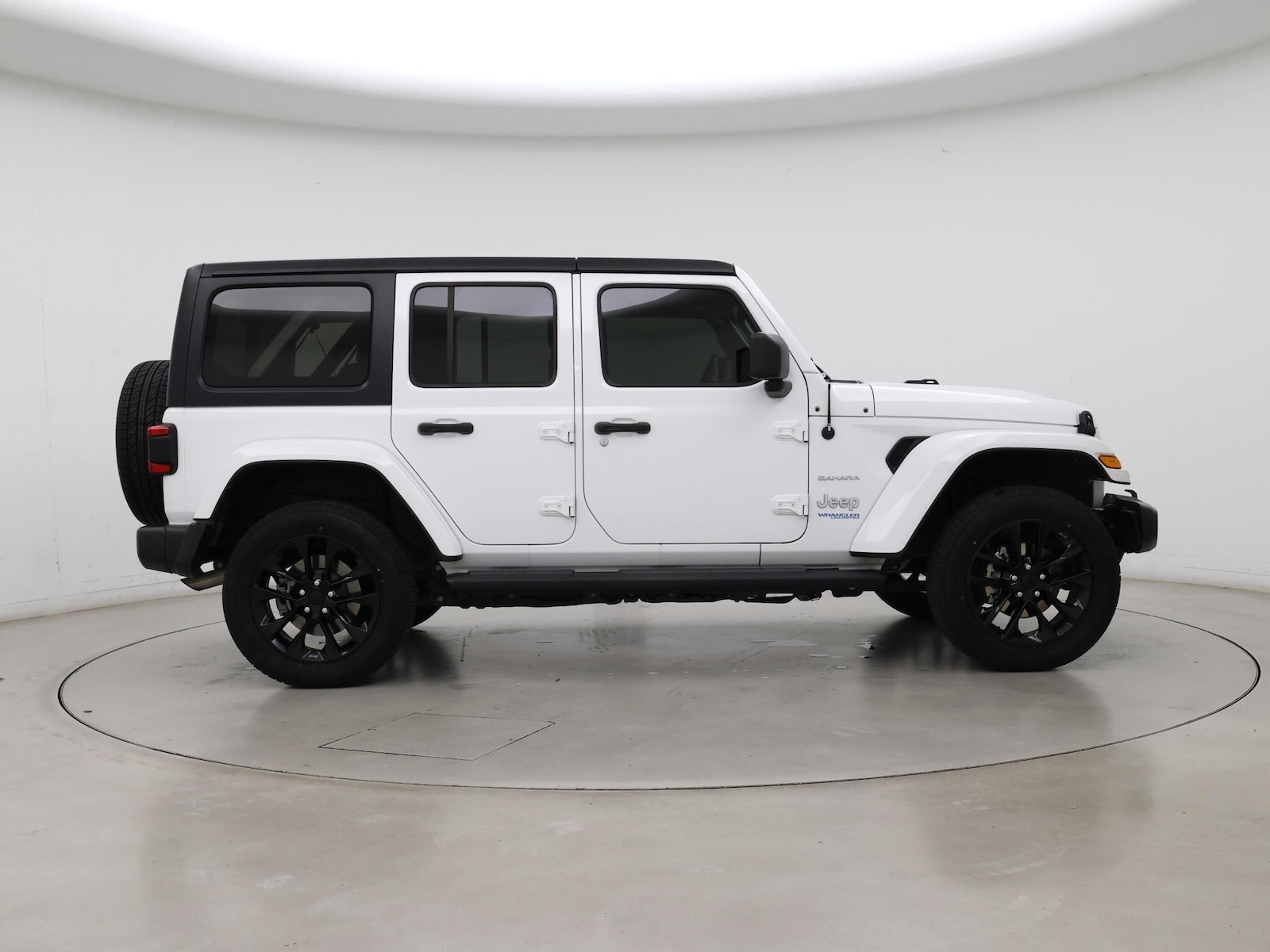 2021 Jeep Wrangler Unlimited Sahara 4XE - Photo 8