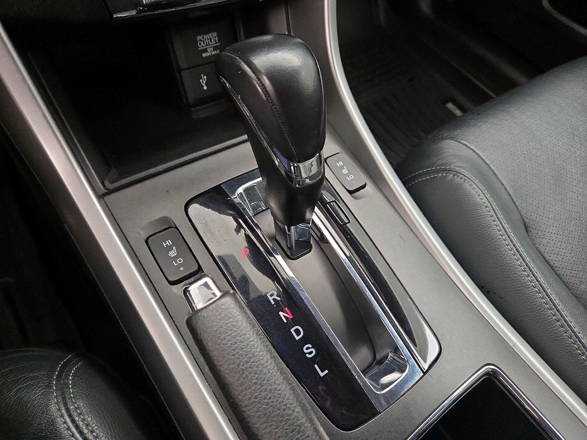 Thumbnail: 2015 Honda Accord - 17
