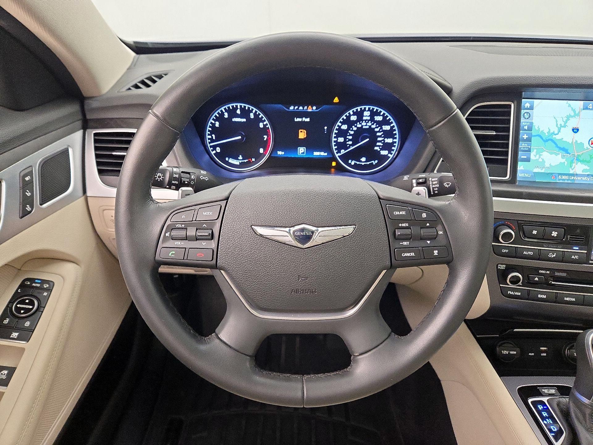 Thumbnail: 2017 Genesis G80 - 10