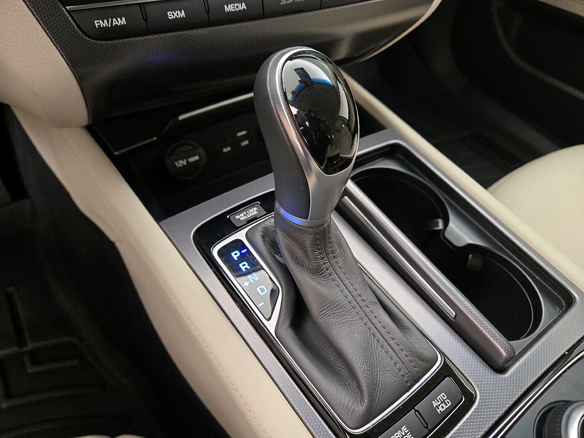 Thumbnail: 2017 Genesis G80 - 18