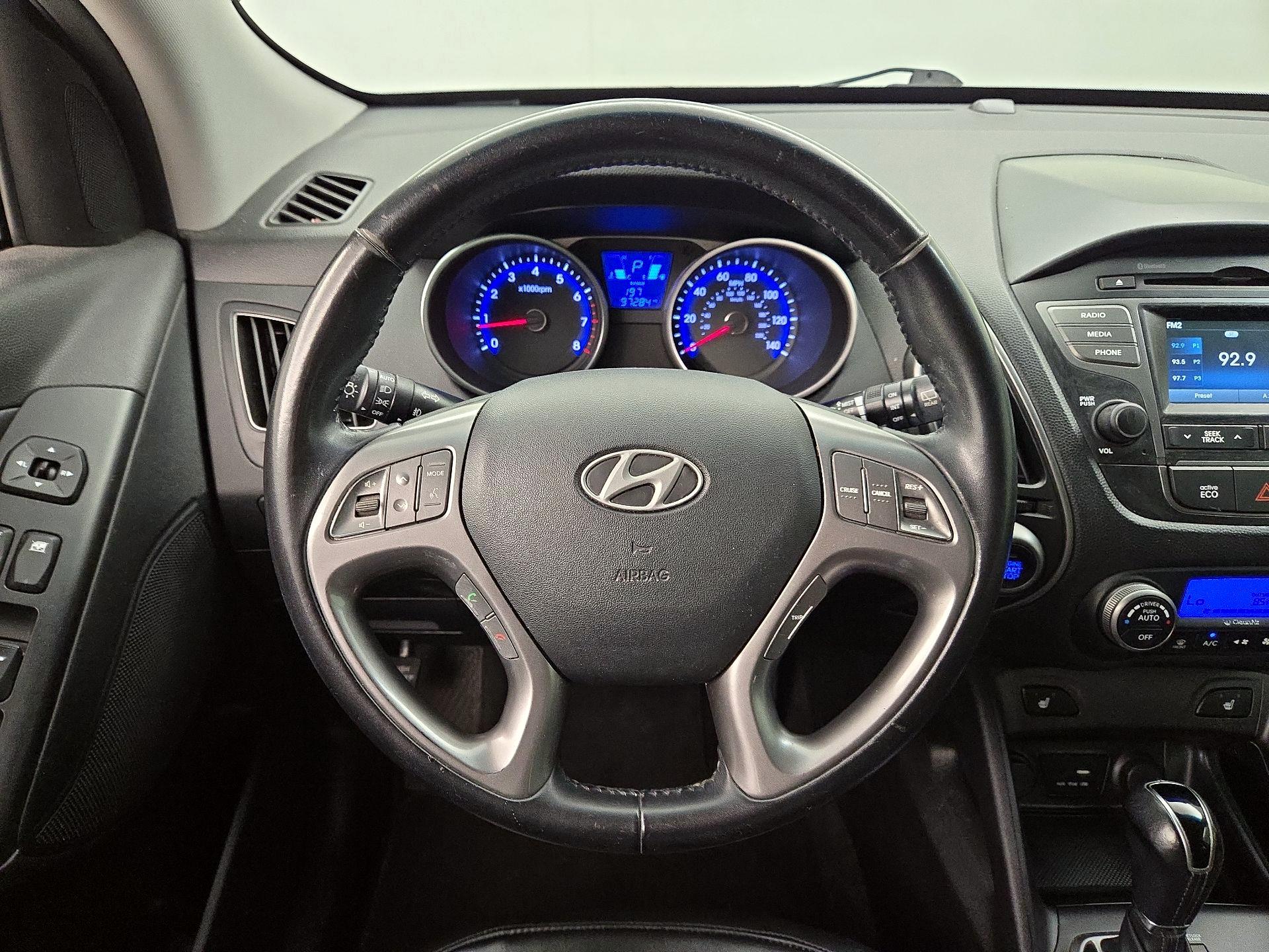 Thumbnail: 2015 Hyundai Tucson - 10