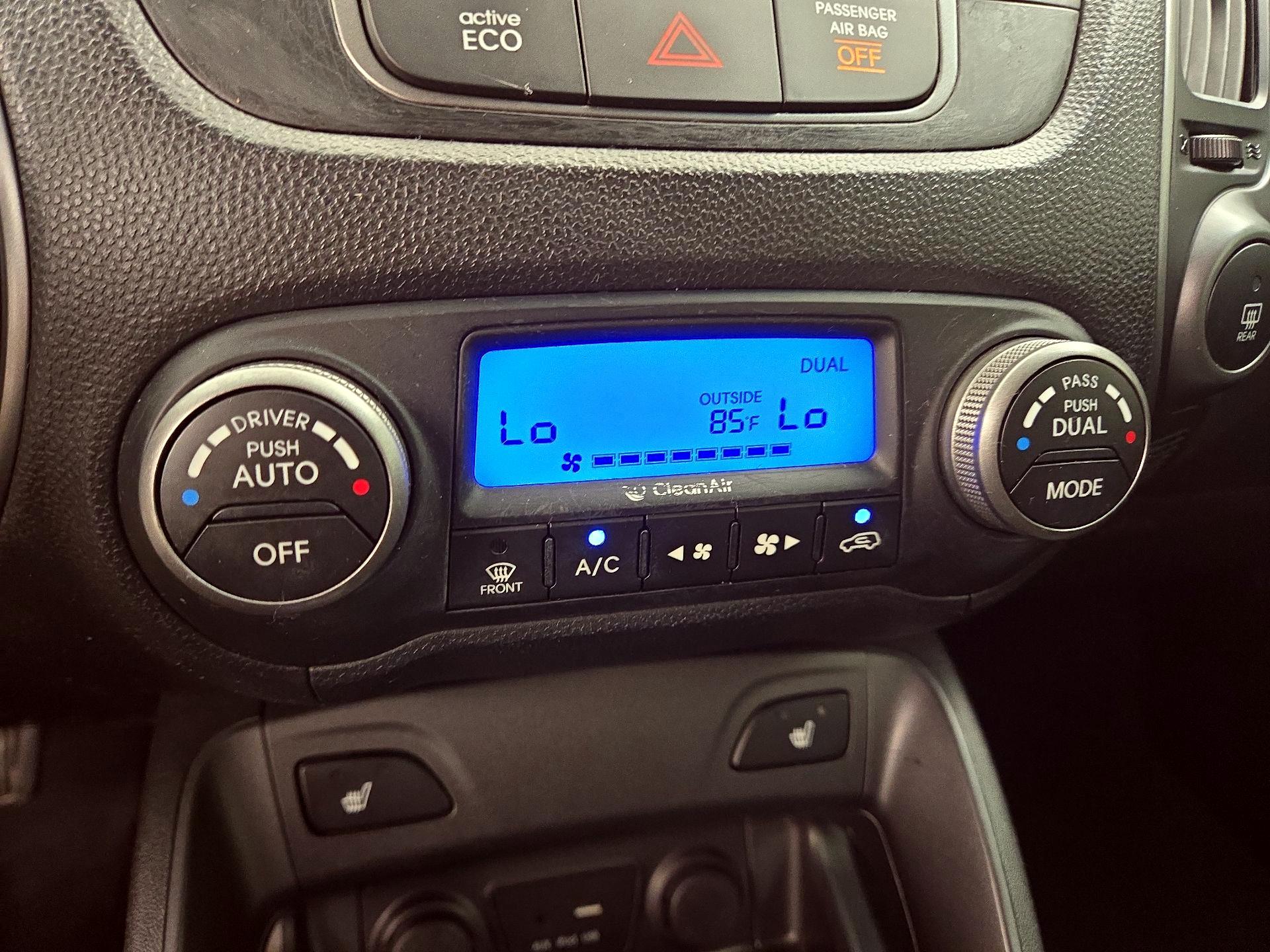 Thumbnail: 2015 Hyundai Tucson - 16