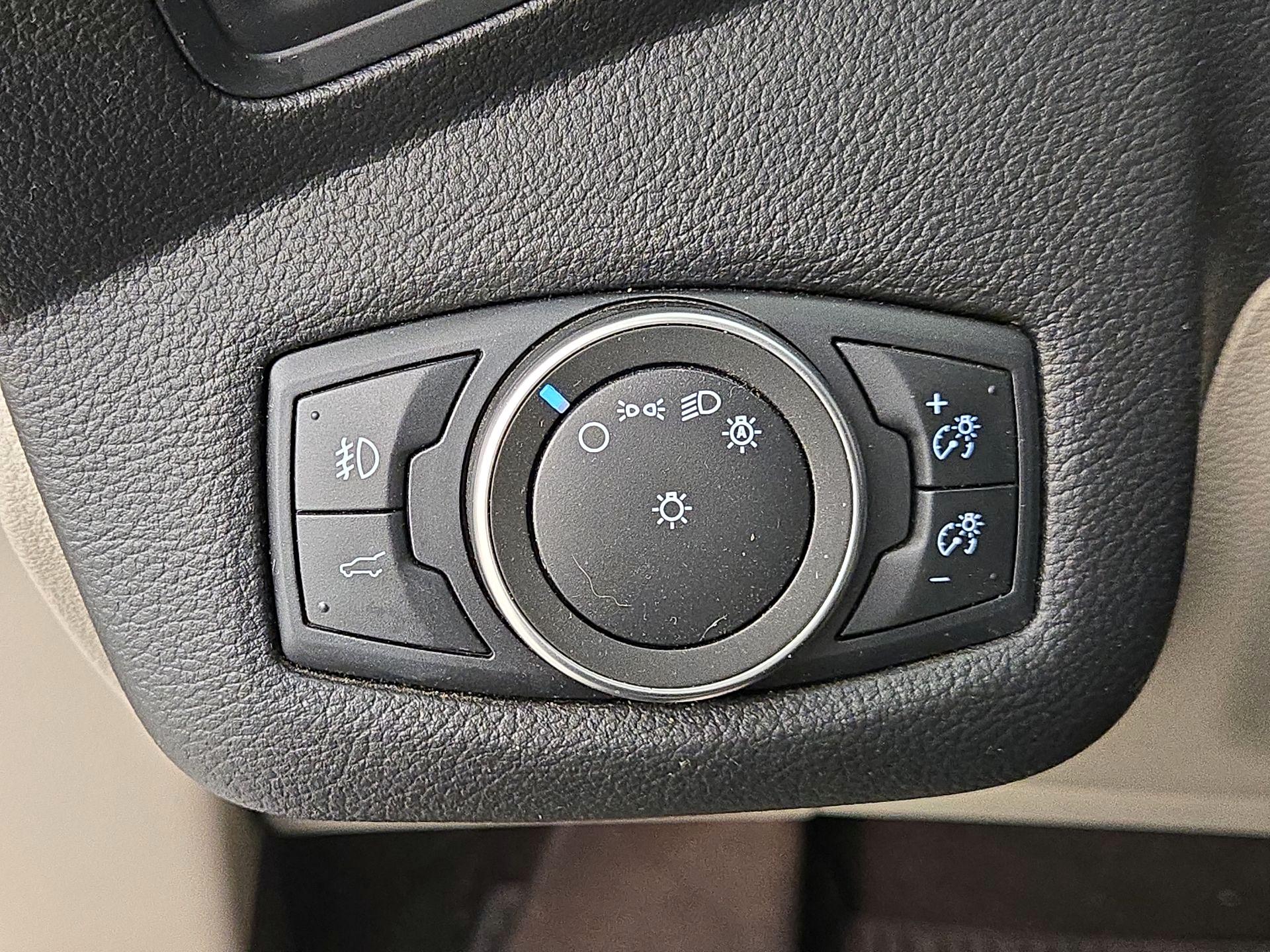 Thumbnail: 2019 Ford Escape - 13