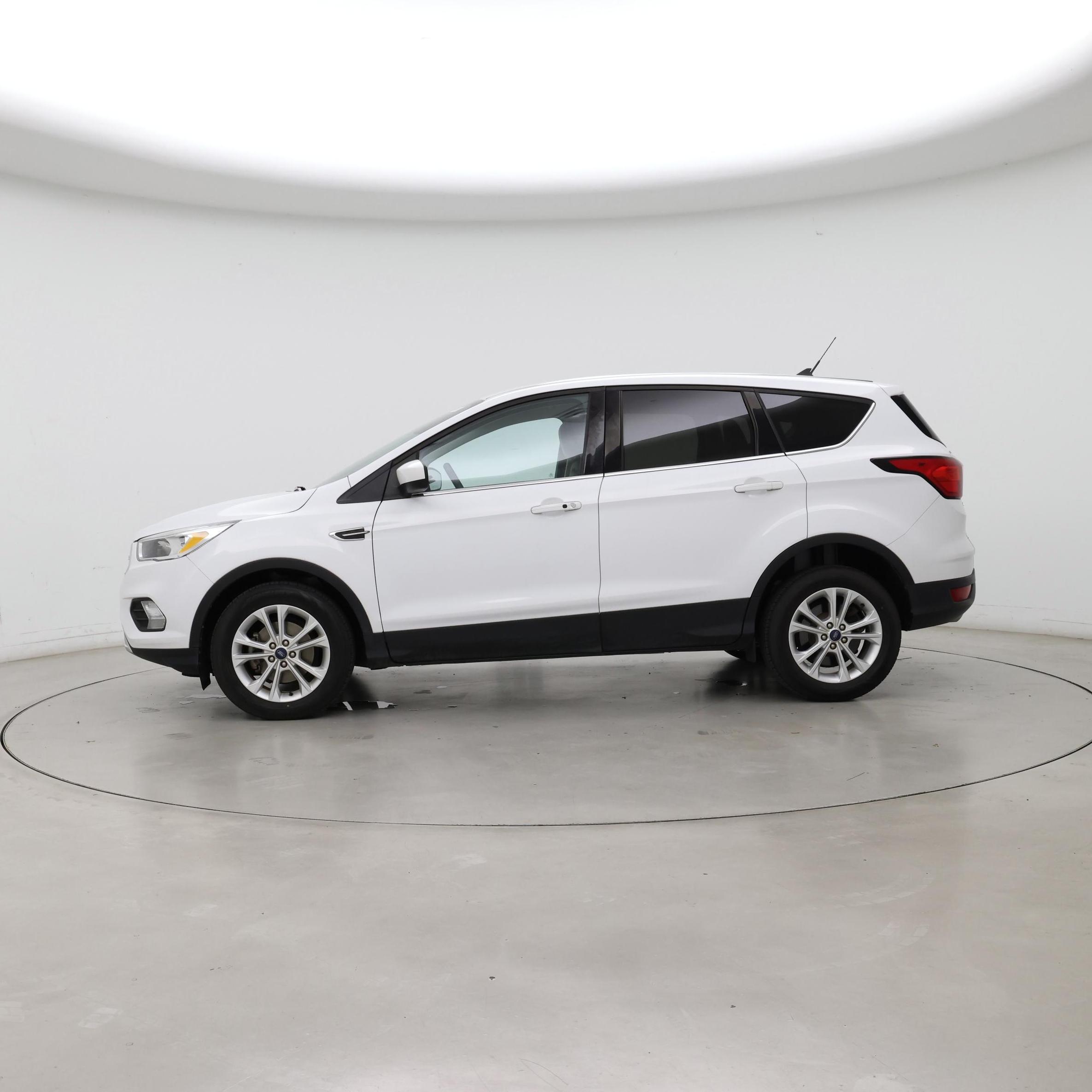 Thumbnail: 2019 Ford Escape - 3