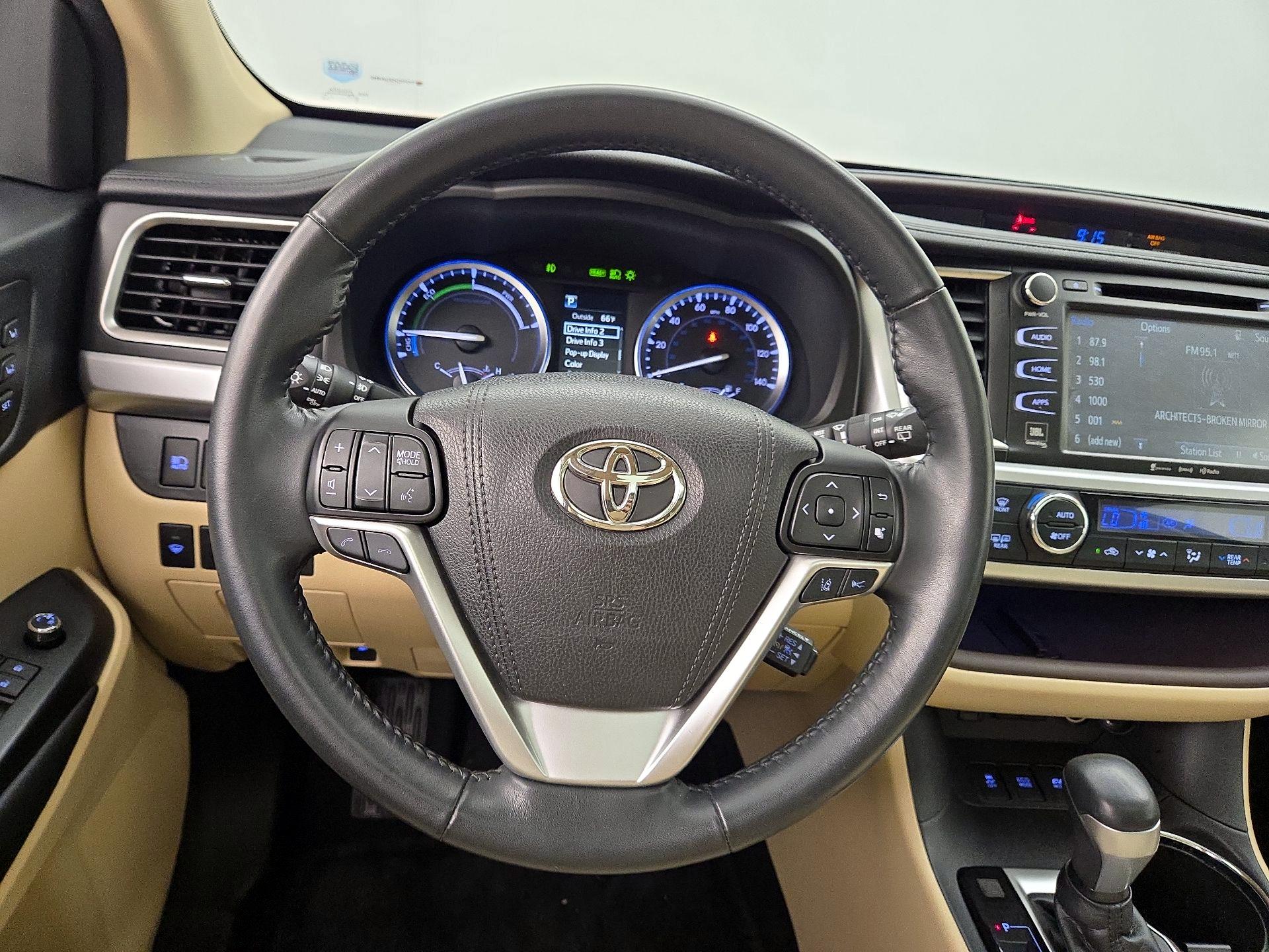 Thumbnail: 2018 Toyota Highlander - 10
