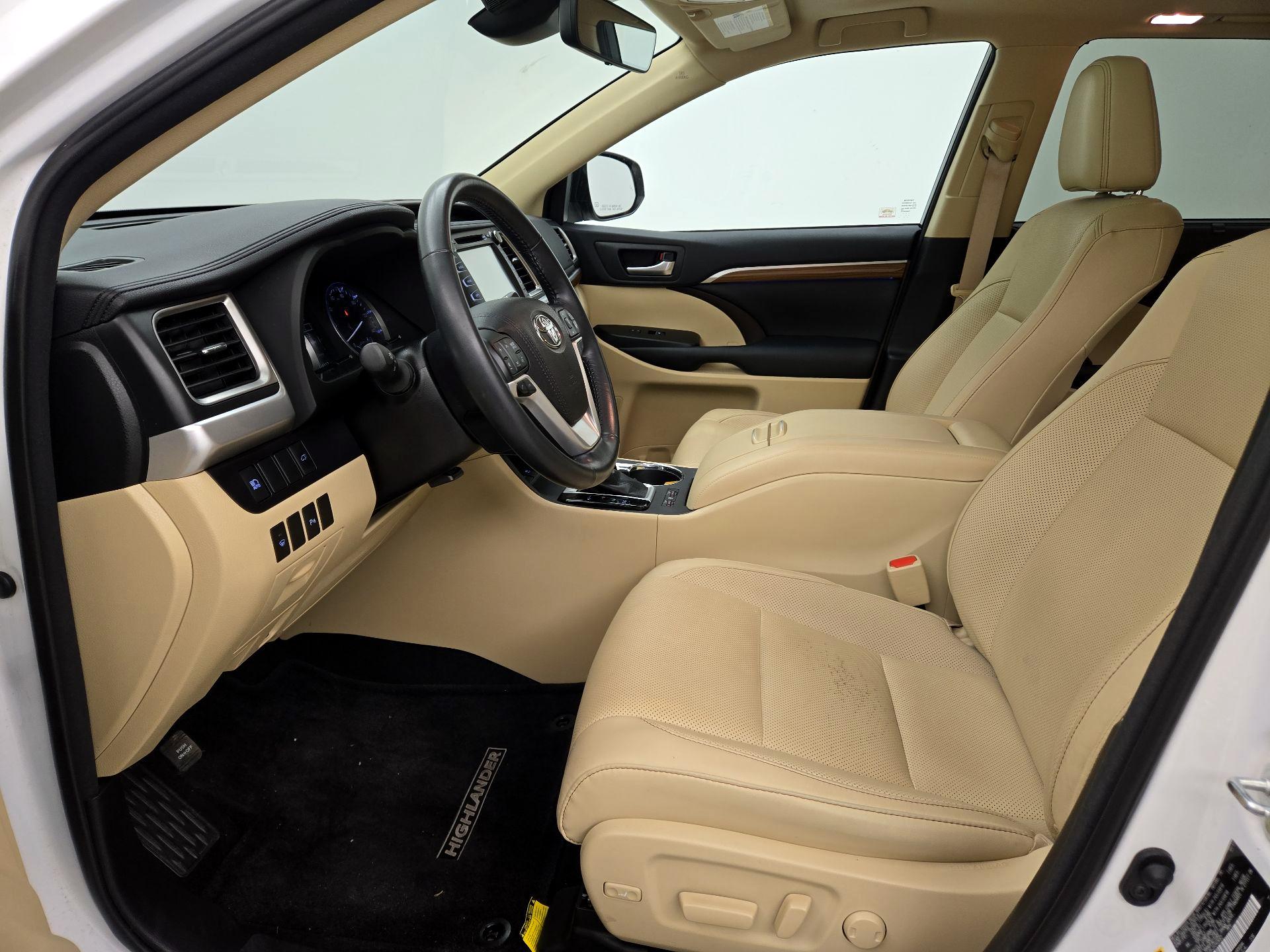 Thumbnail: 2018 Toyota Highlander - 11
