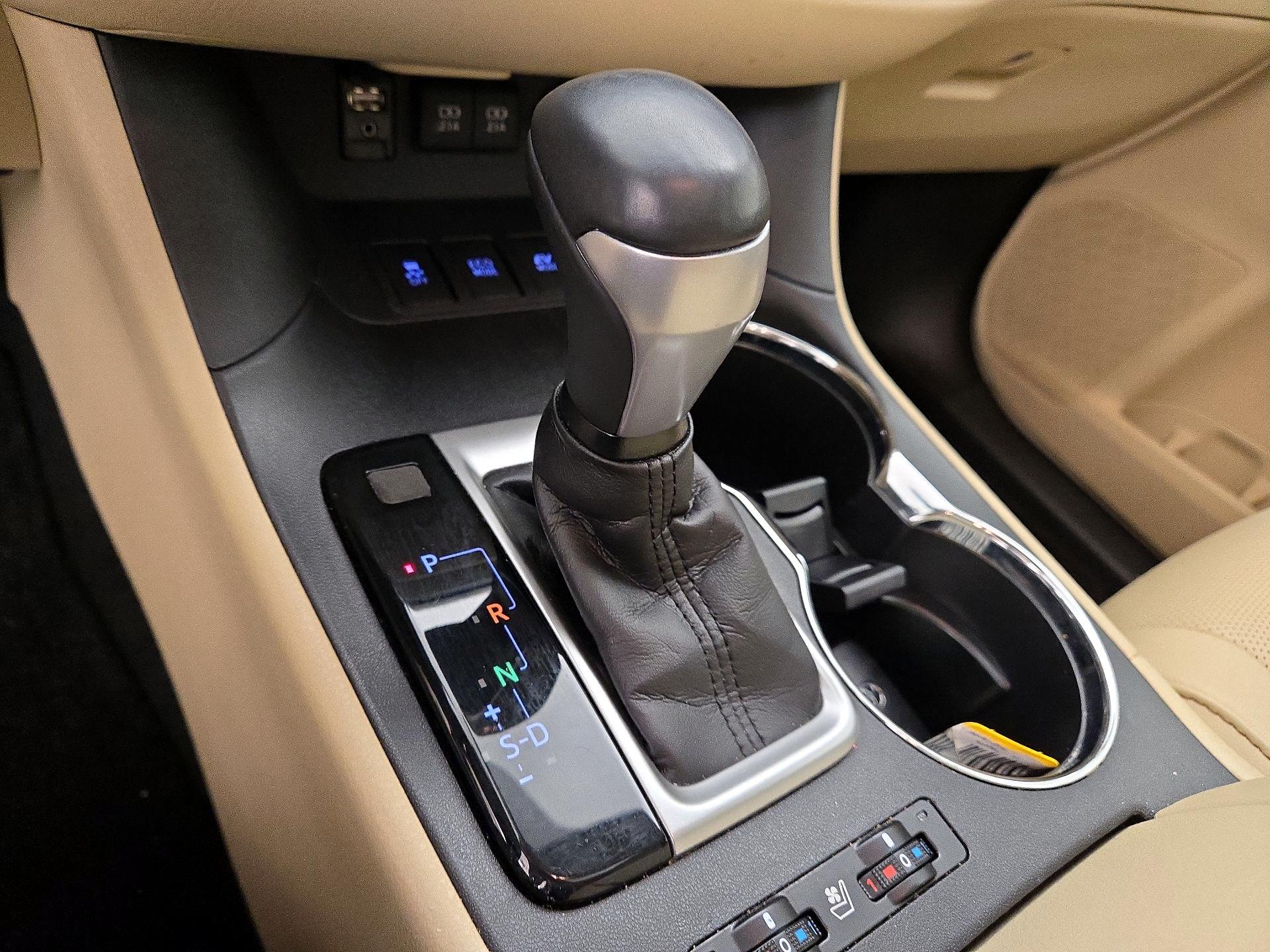 Thumbnail: 2018 Toyota Highlander - 17