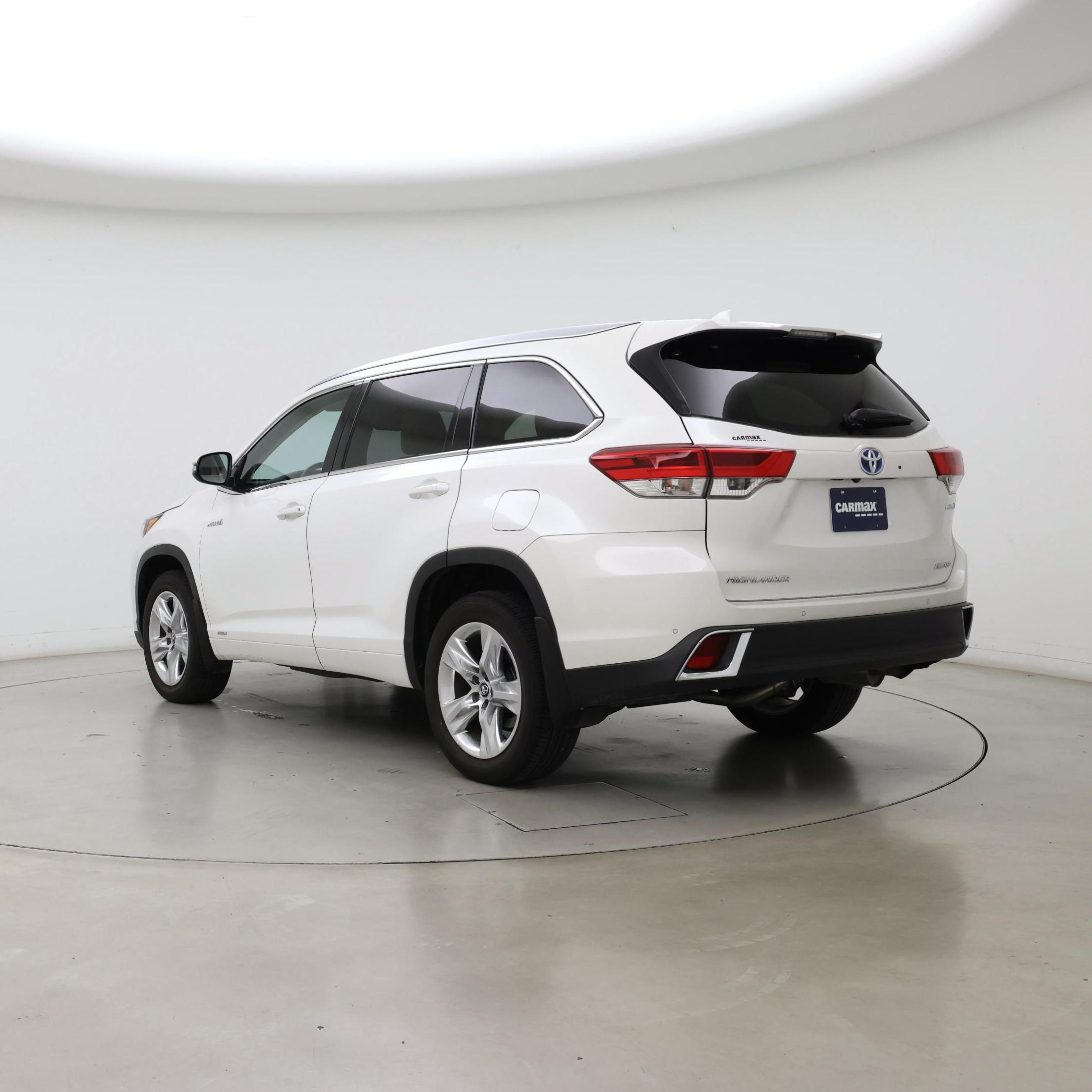 Thumbnail: 2018 Toyota Highlander - 2
