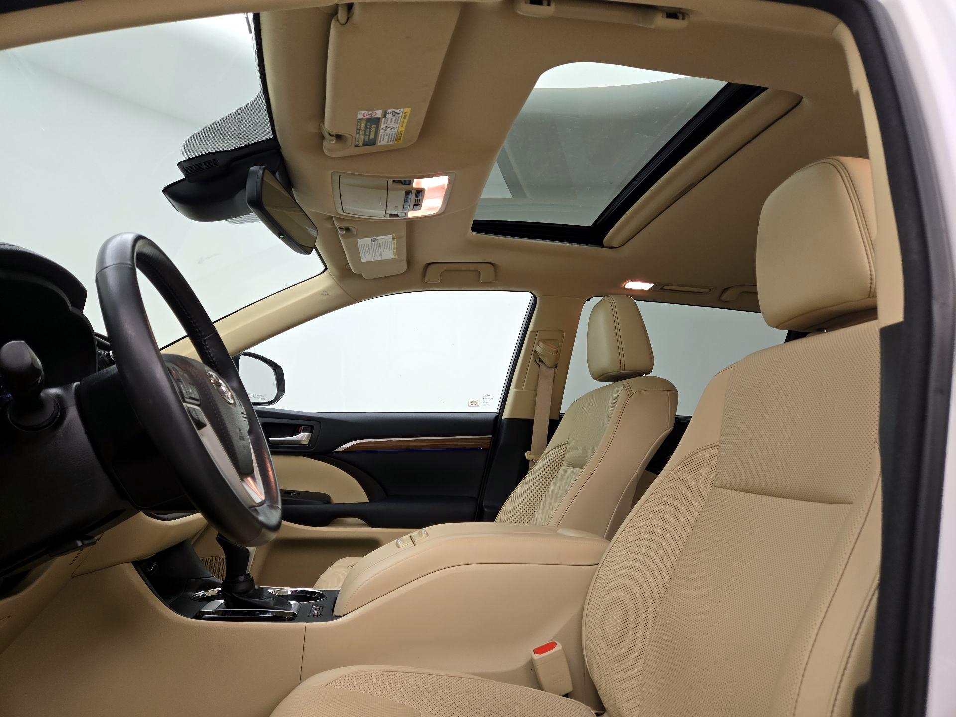 Thumbnail: 2018 Toyota Highlander - 19