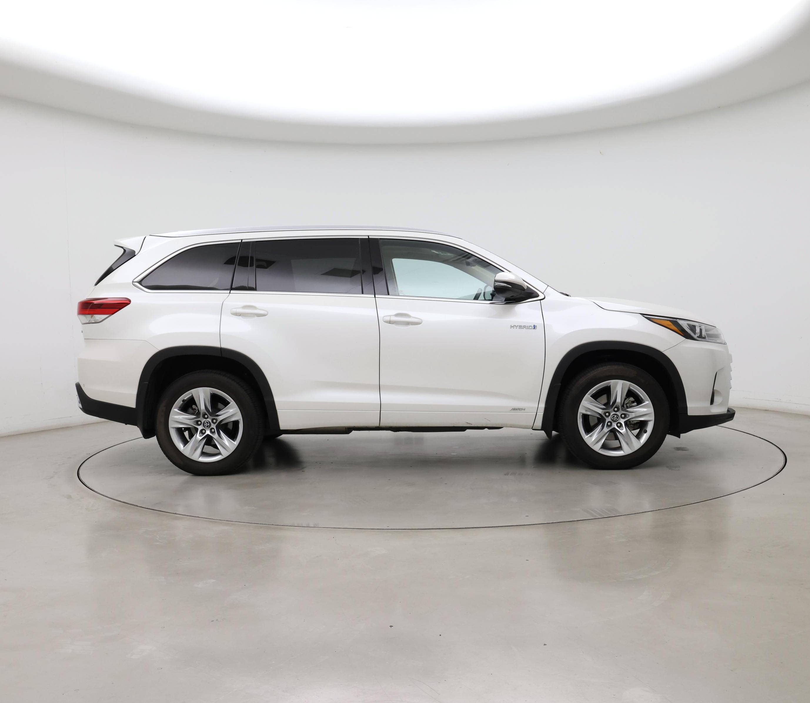 Thumbnail: 2018 Toyota Highlander - 7