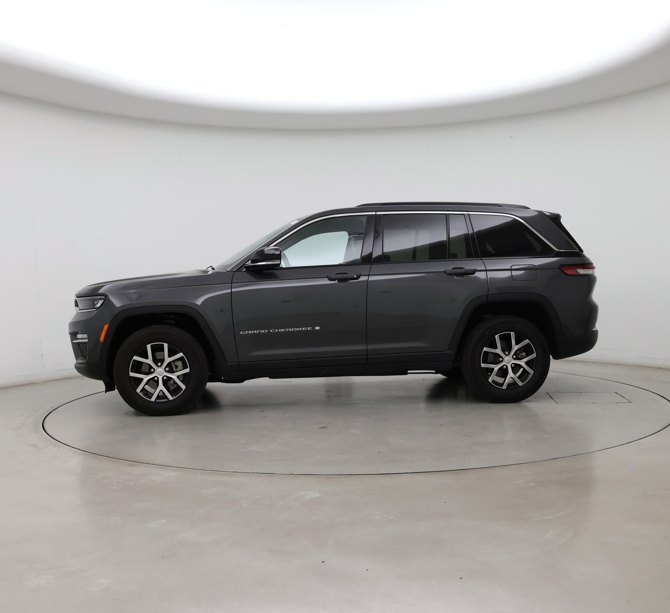 Thumbnail: 2025 Jeep Grand Cherokee - 3